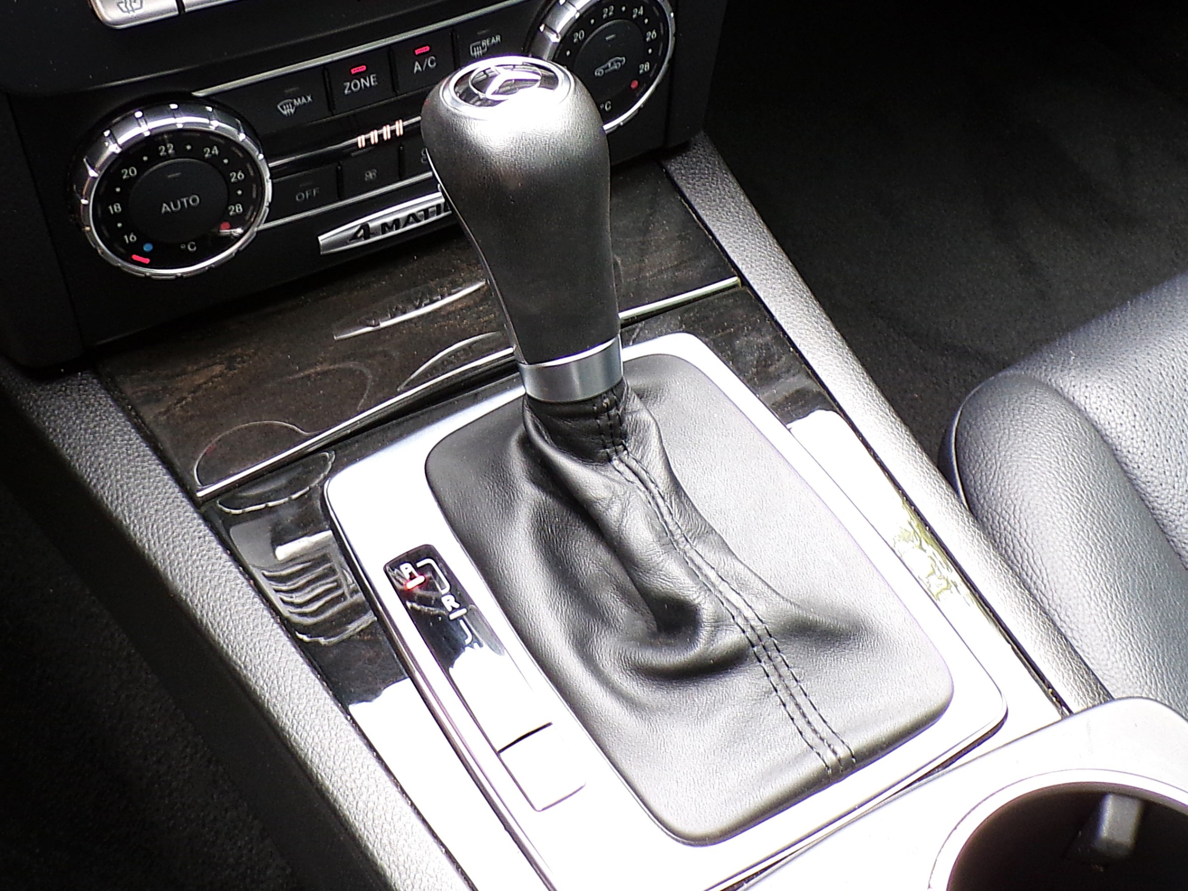 /autogallery/2013-Mercedes-Benz-C-Class-545446910678359.jpg