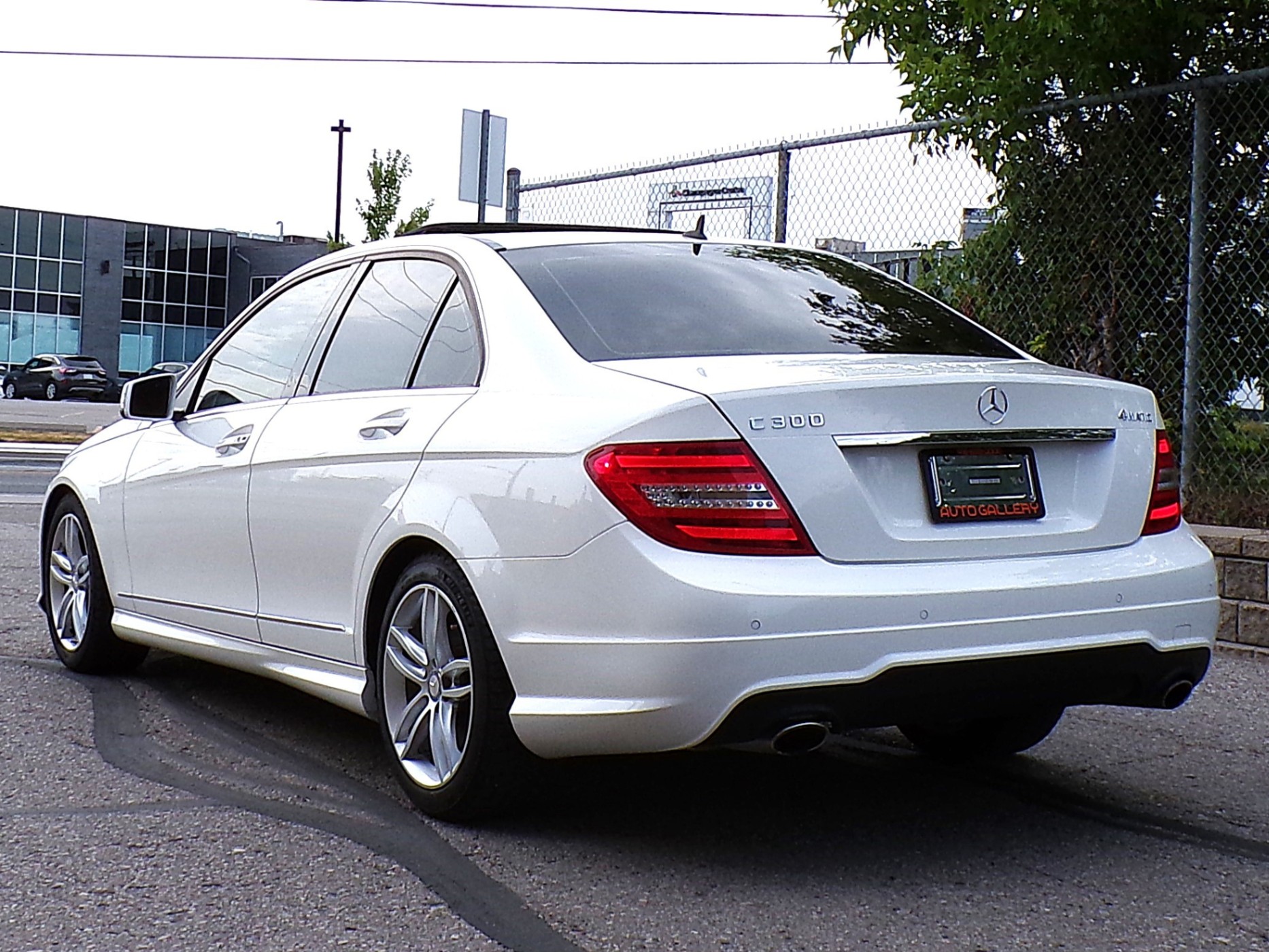 /autogallery/2013-Mercedes-Benz-C-Class-6957279020315863.jpg