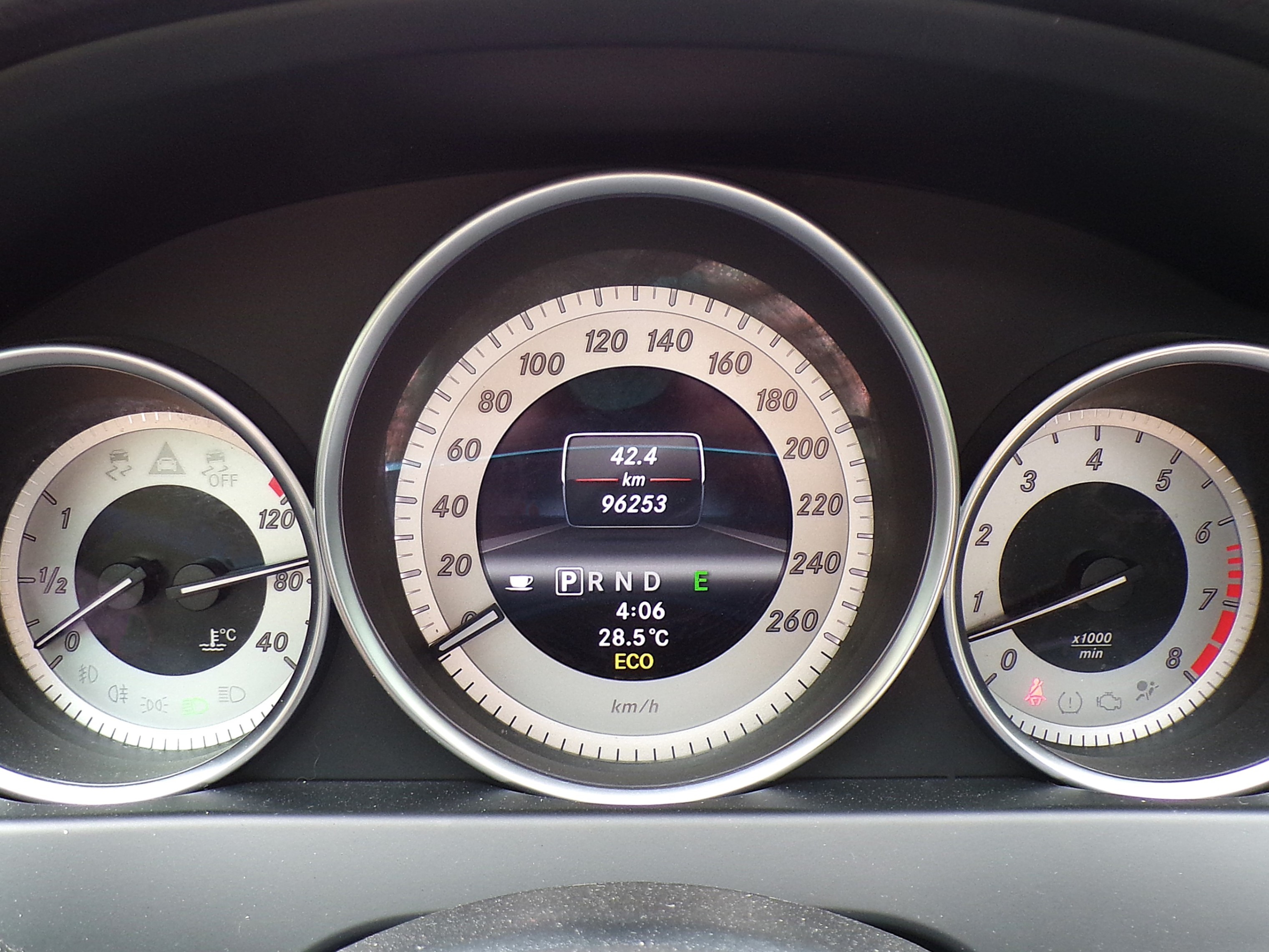 /autogallery/2013-Mercedes-Benz-C-Class-7058044666049801.jpg