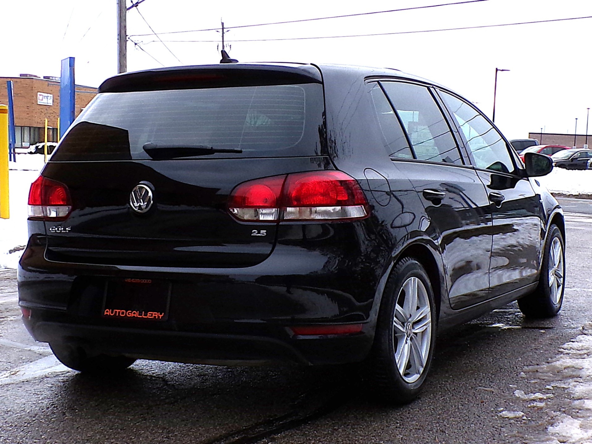 /autogallery/2013-Volkswagen-Golf-8077105536960651.jpg