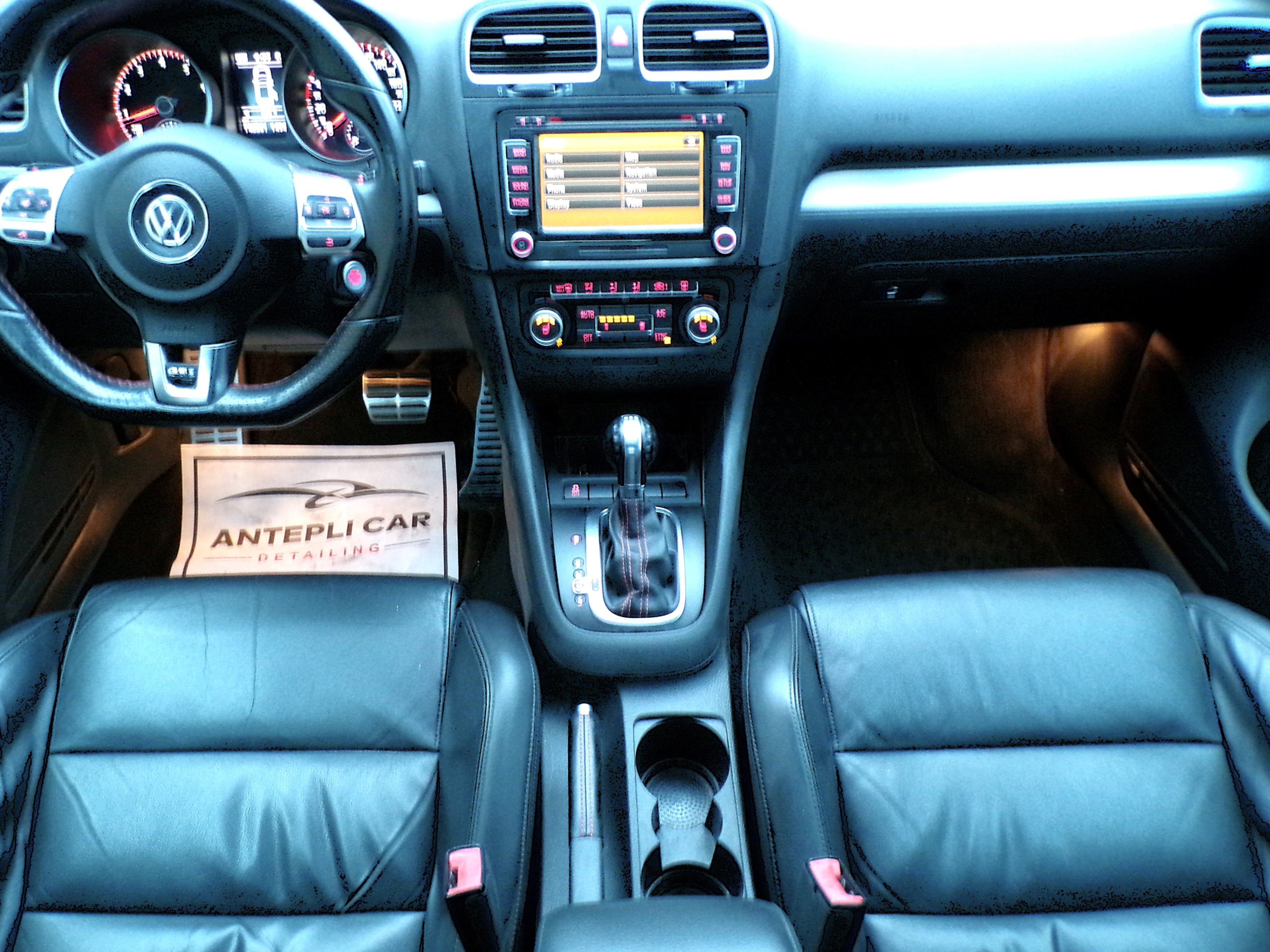 /autogallery/2013-Volkswagen-GolfGTI-040447115980541515.jpg