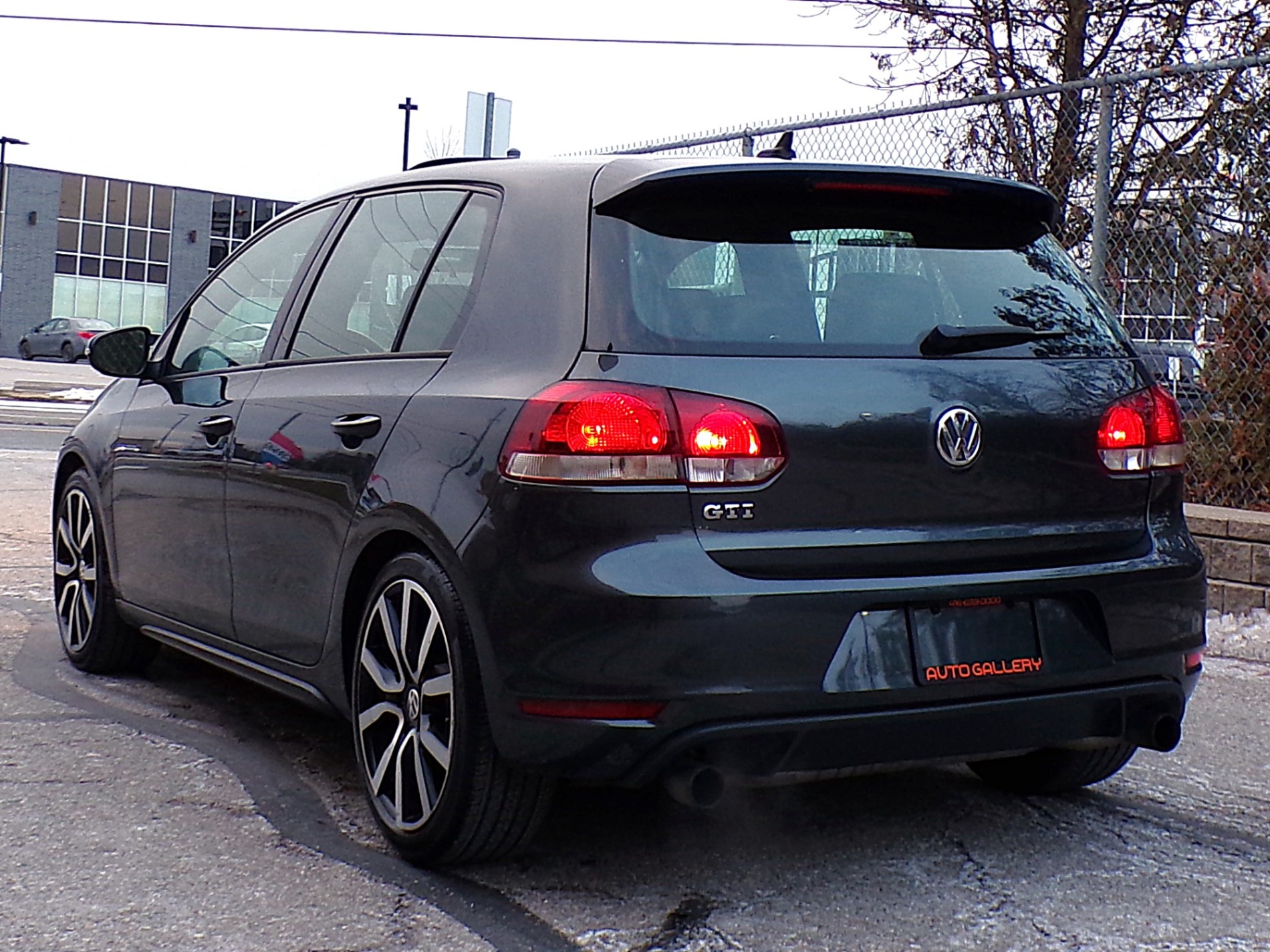 /autogallery/2013-Volkswagen-GolfGTI-22650017052561044.jpg