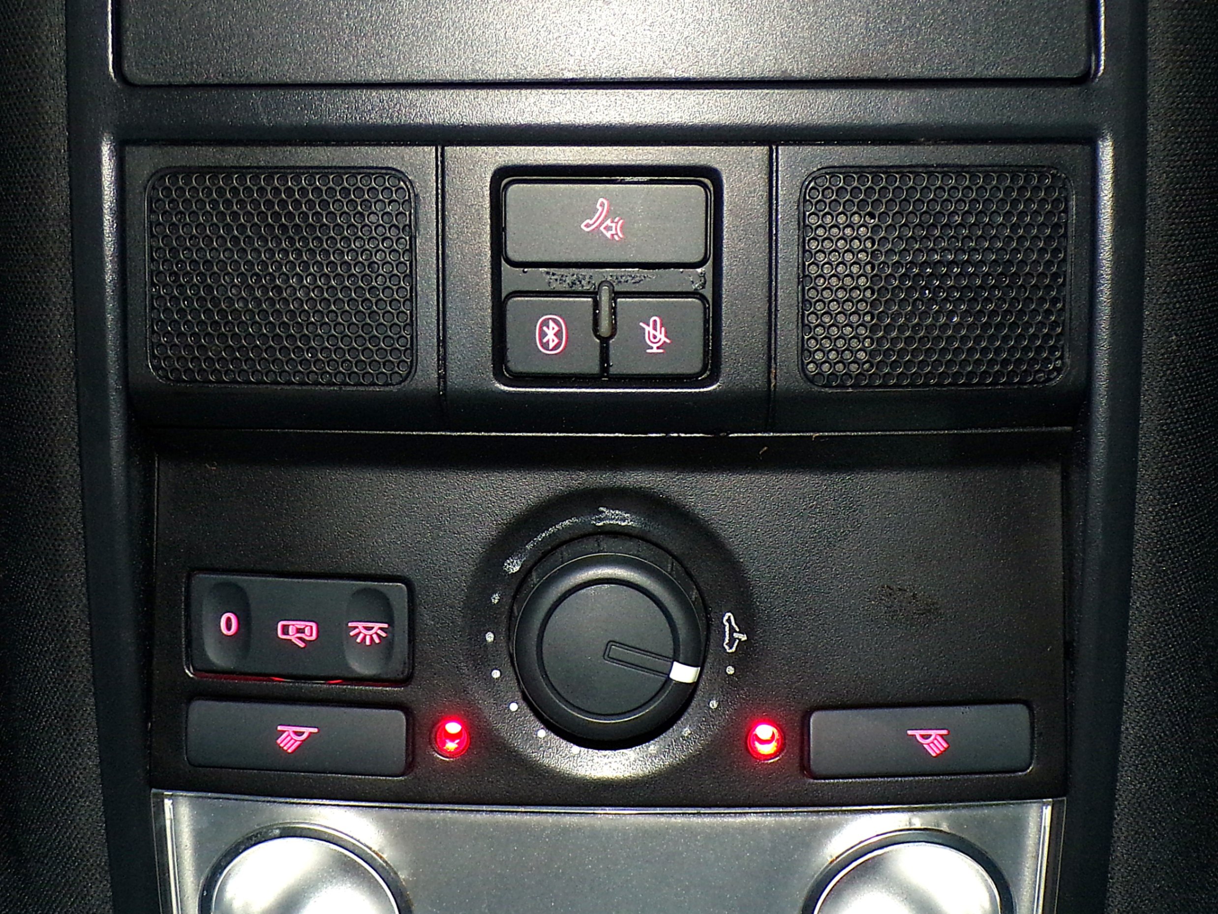 /autogallery/2013-Volkswagen-GolfGTI-3306152596553136.jpg