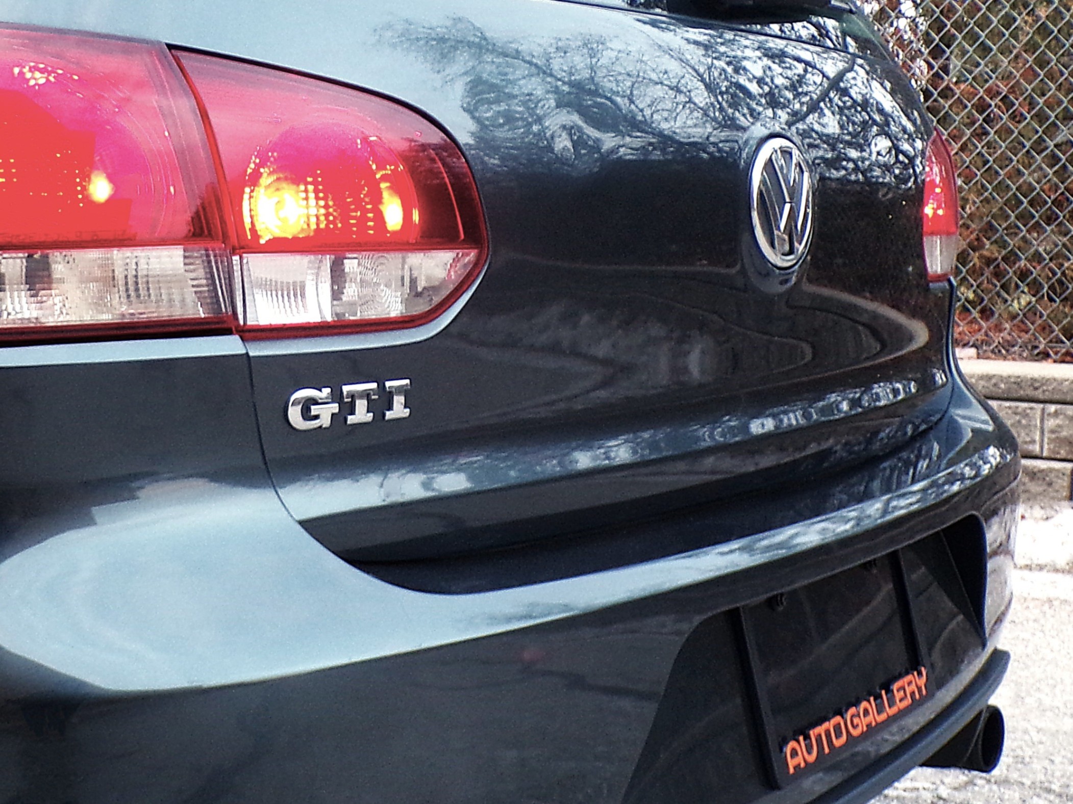 /autogallery/2013-Volkswagen-GolfGTI-5215969772052385.jpg
