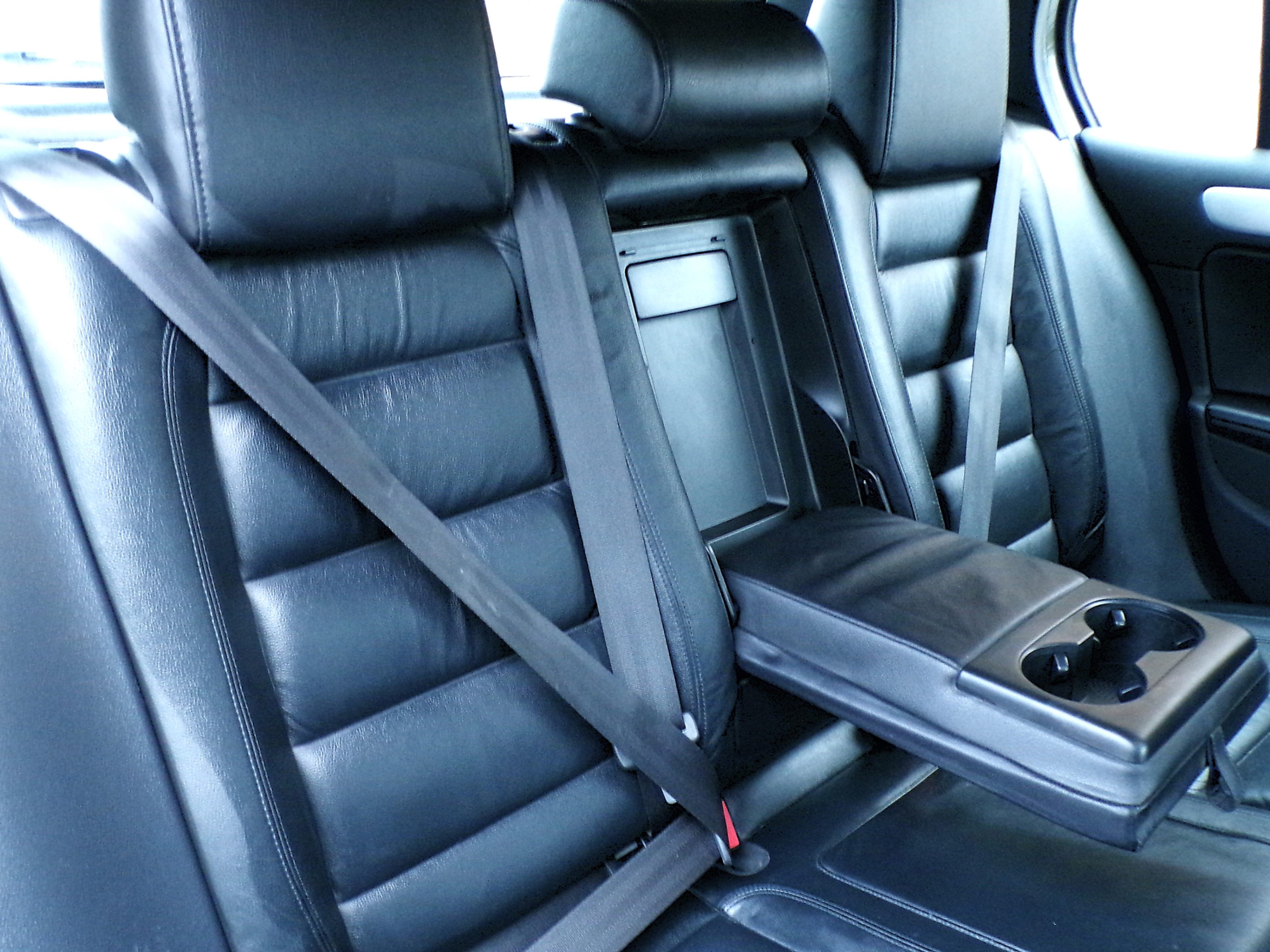 /autogallery/2013-Volkswagen-GolfGTI-7812756091818152.jpg