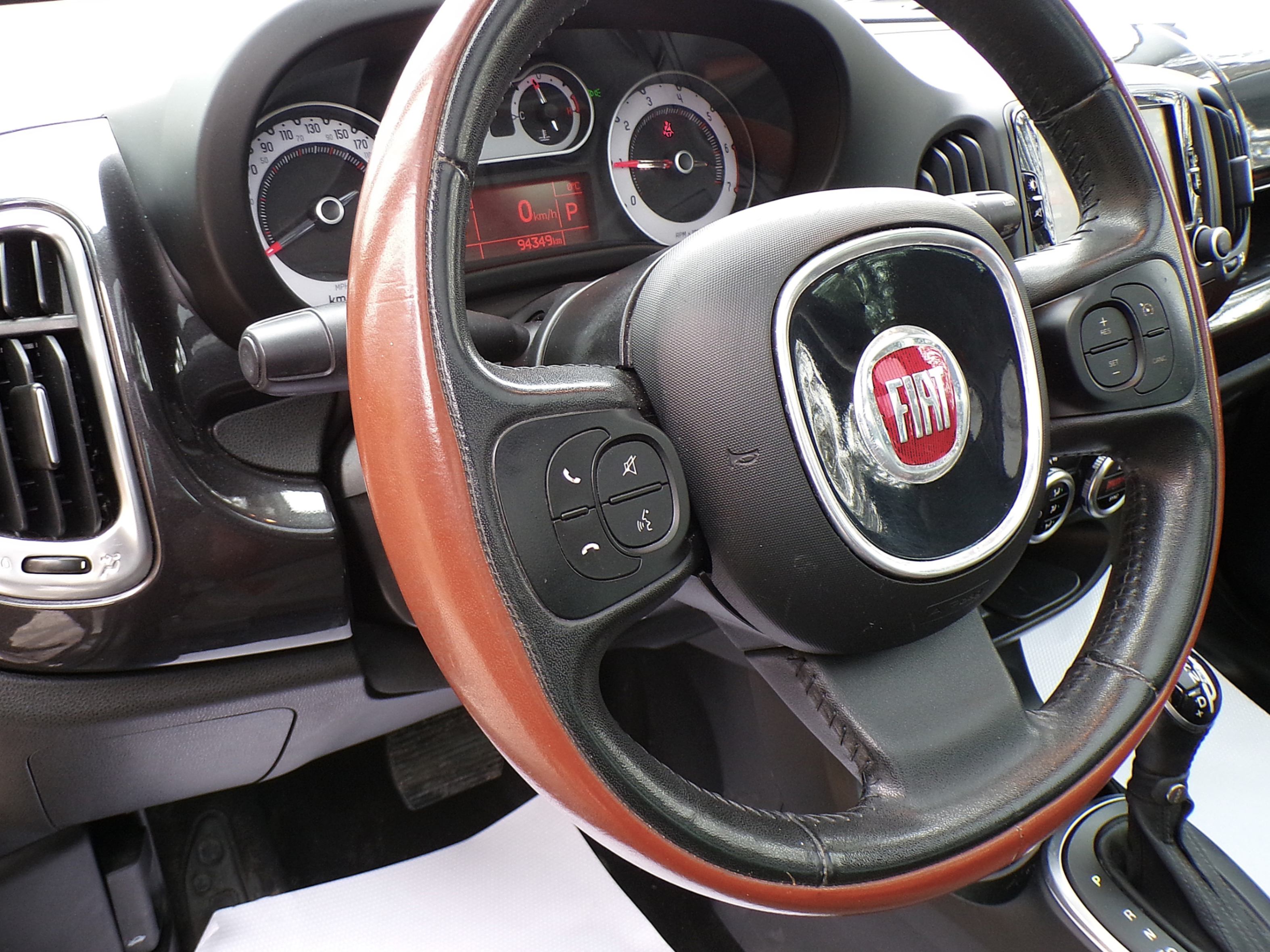 /autogallery/2014-Fiat-500L-8252547998706206.jpg
