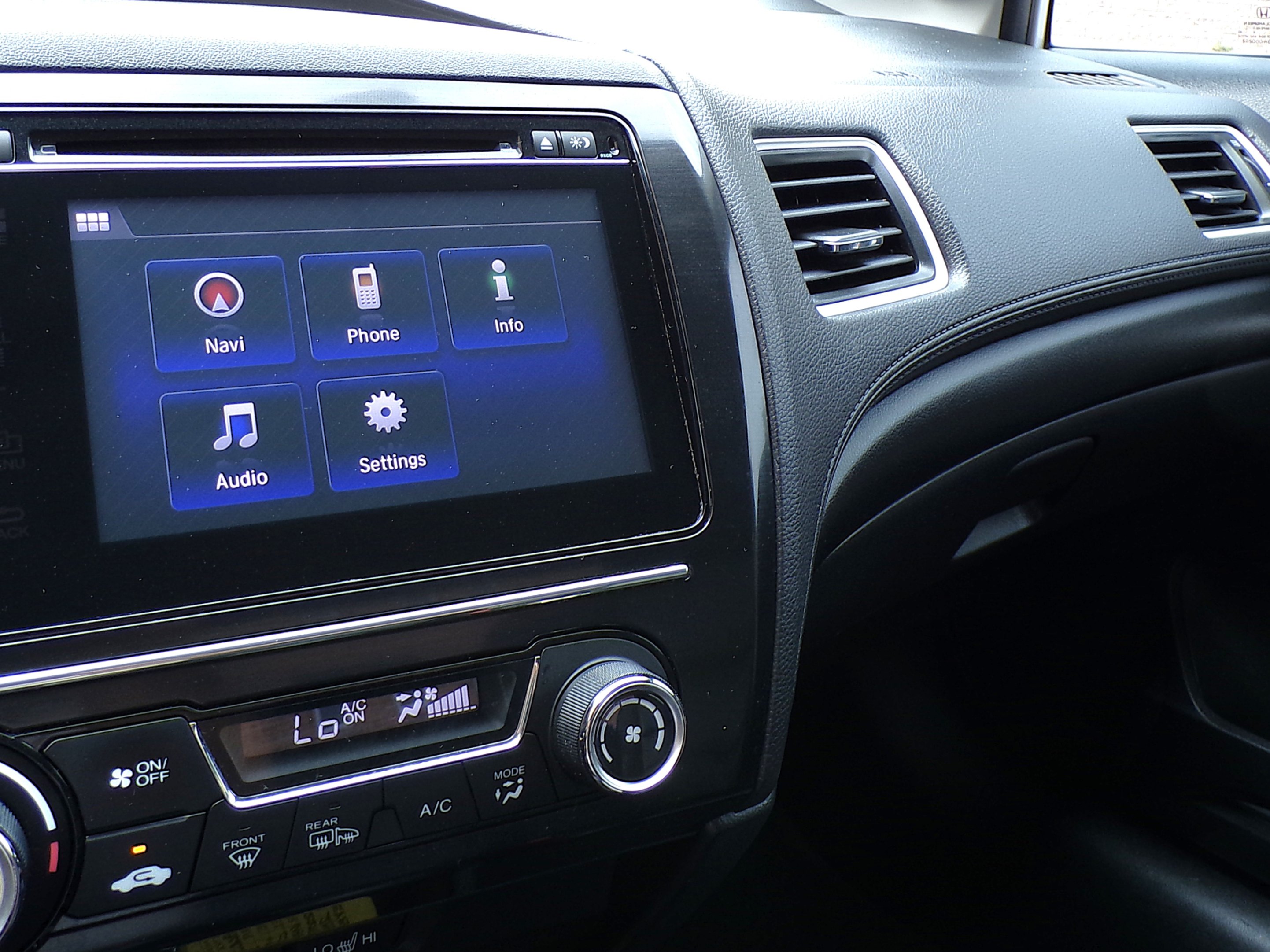 /autogallery/2014-Honda-Civic-15109449960839916.jpg