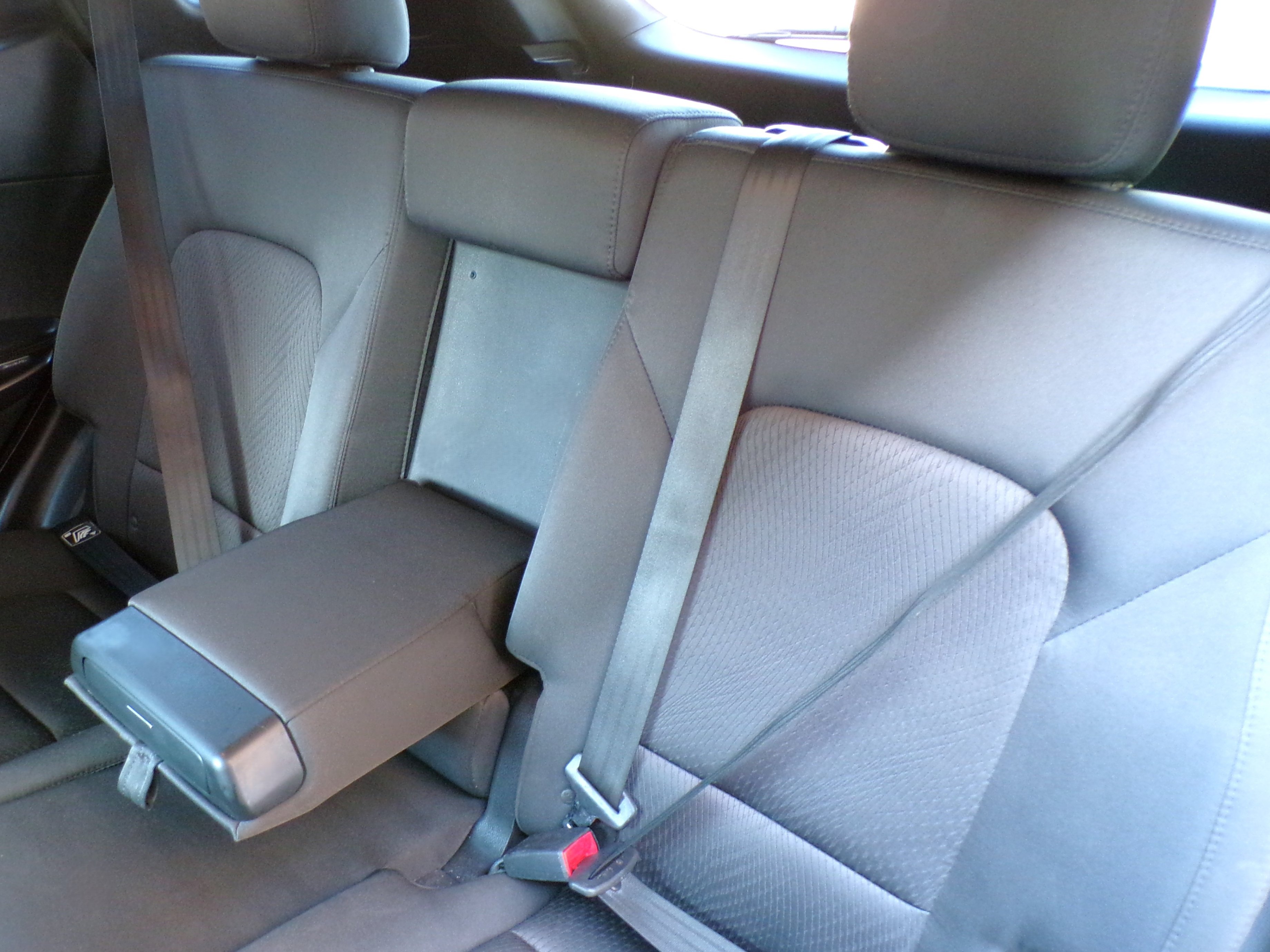 /autogallery/2014-Hyundai-SantaFe-20155327557786373.jpg