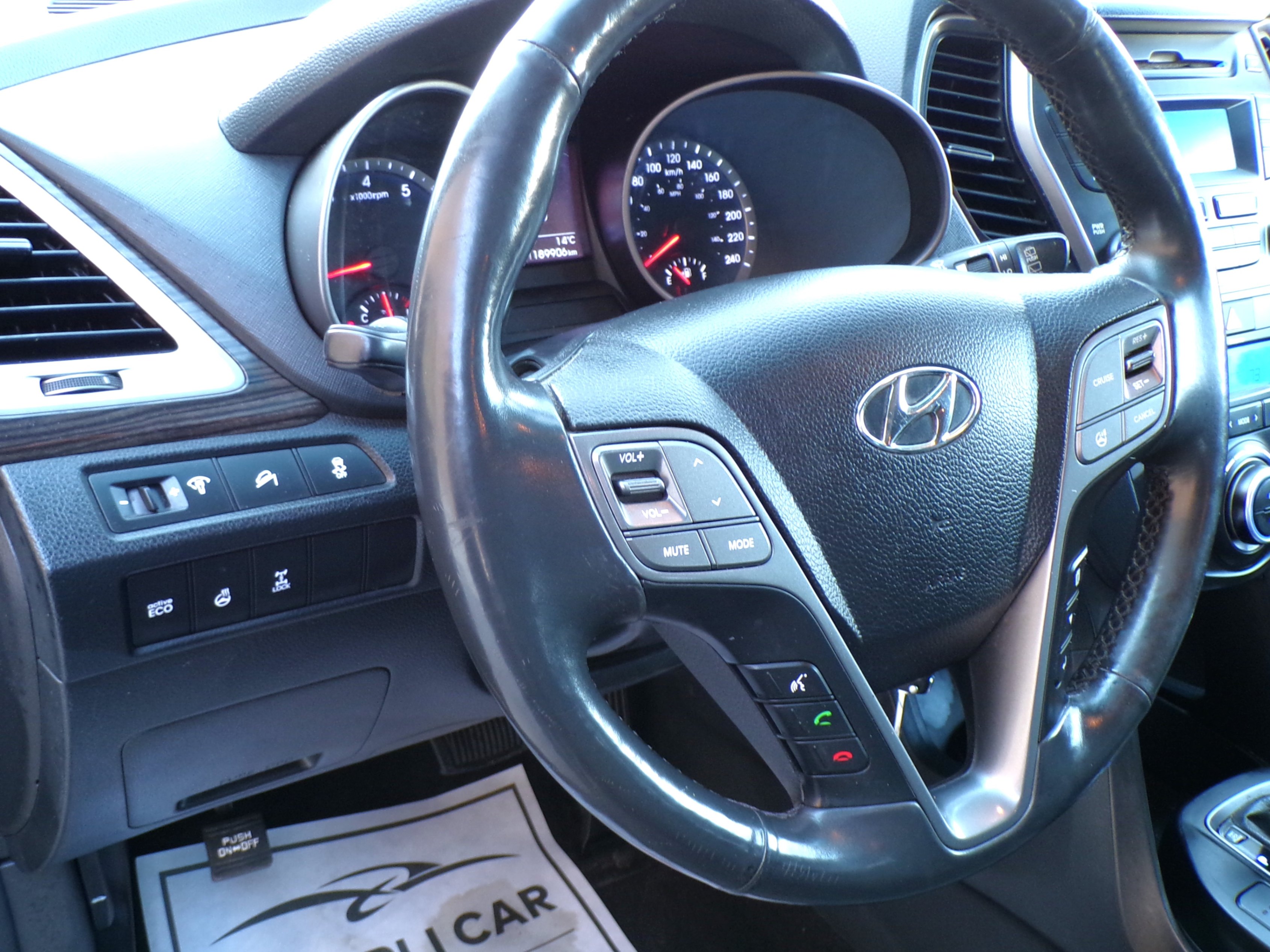 /autogallery/2014-Hyundai-SantaFe-6891176701675021.jpg