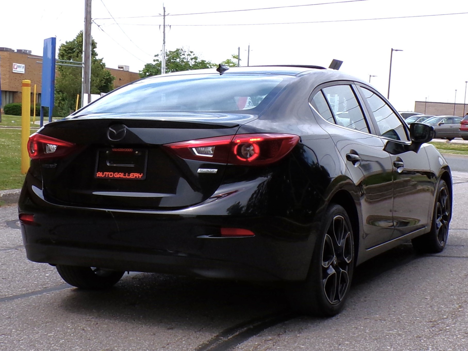 /autogallery/2014-Mazda-Mazda3-29039799495201146.jpg