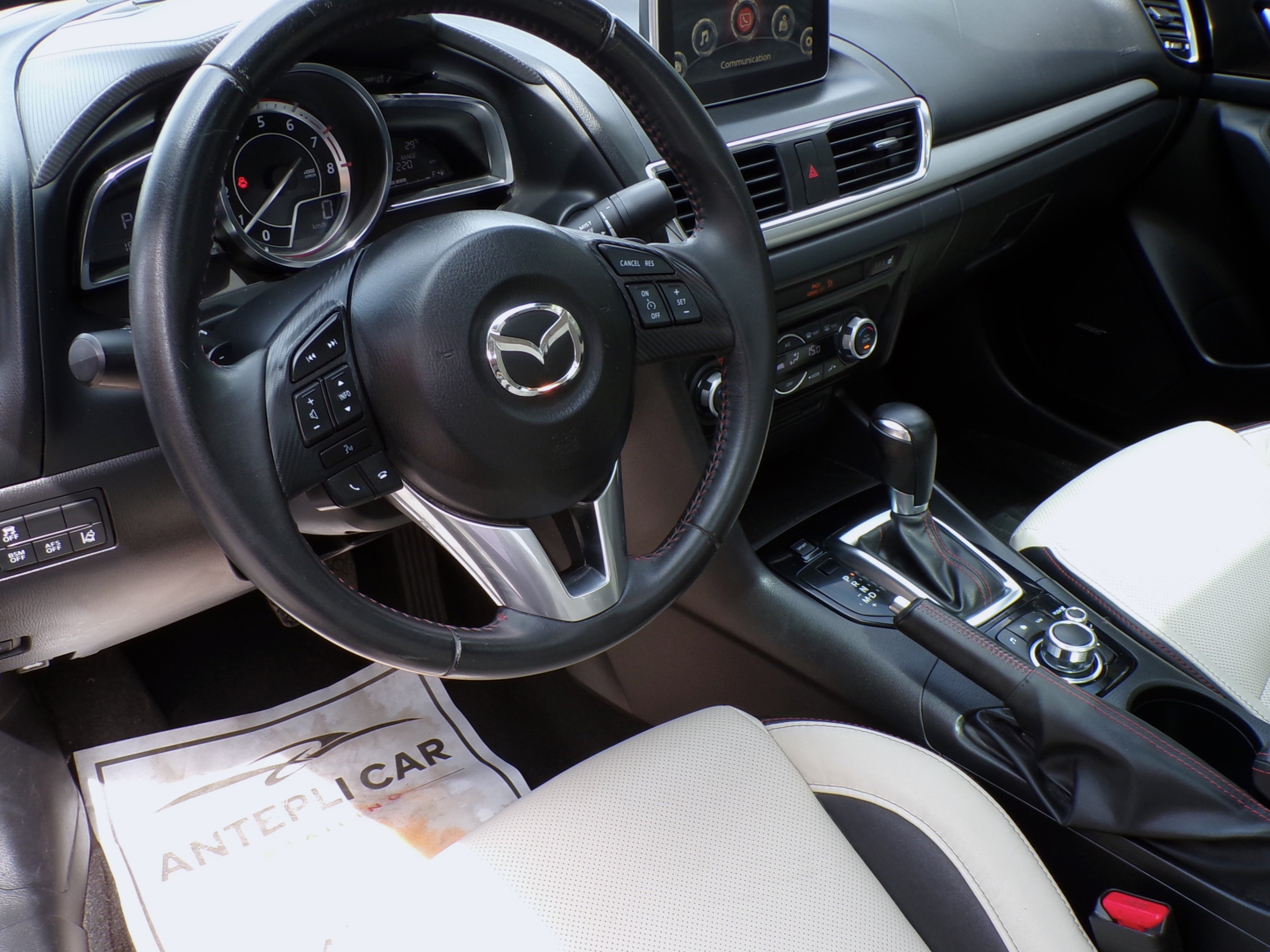 /autogallery/2014-Mazda-Mazda3-48815996130351724.jpg