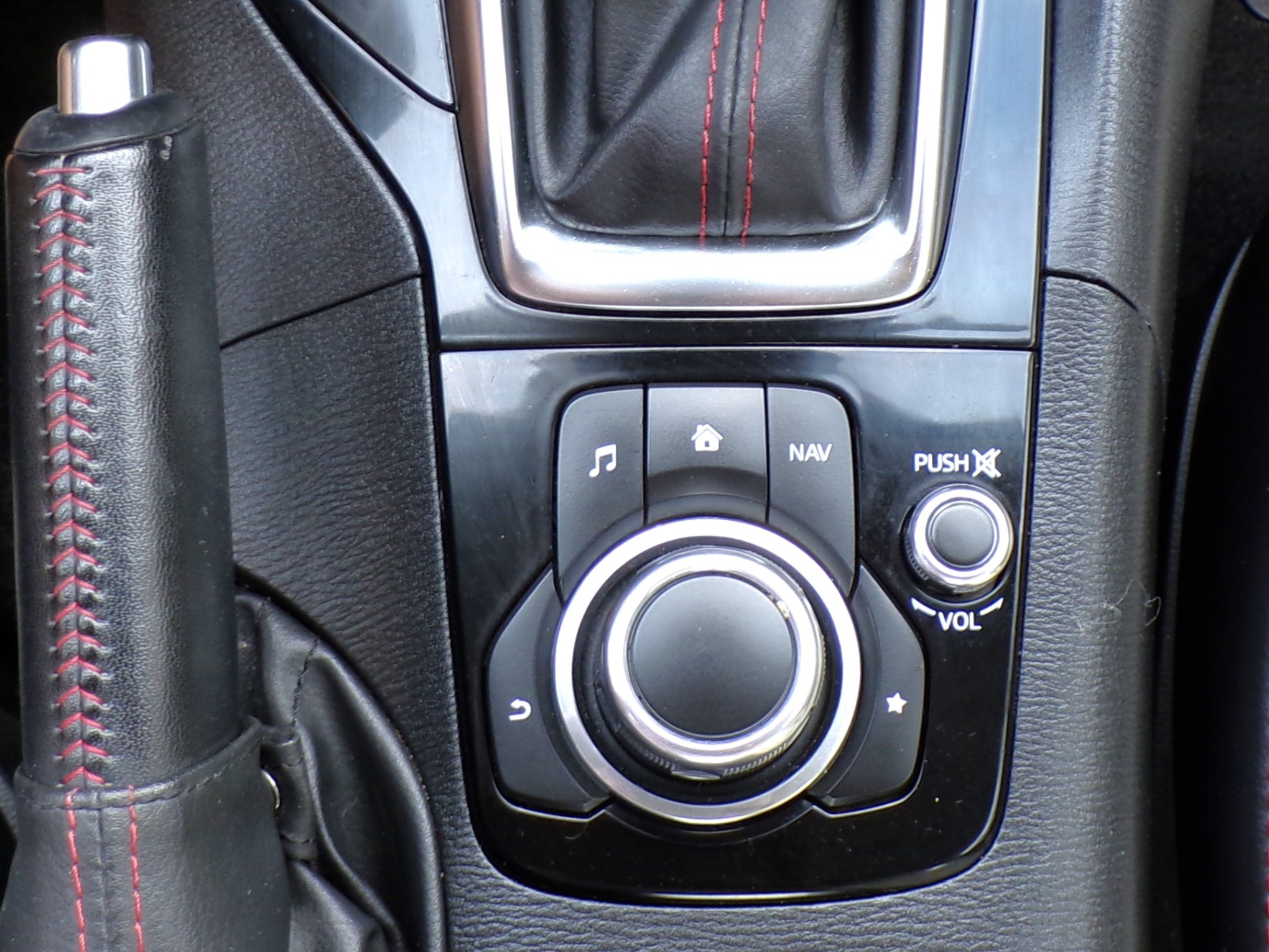 /autogallery/2014-Mazda-Mazda3-7078429378460664.jpg