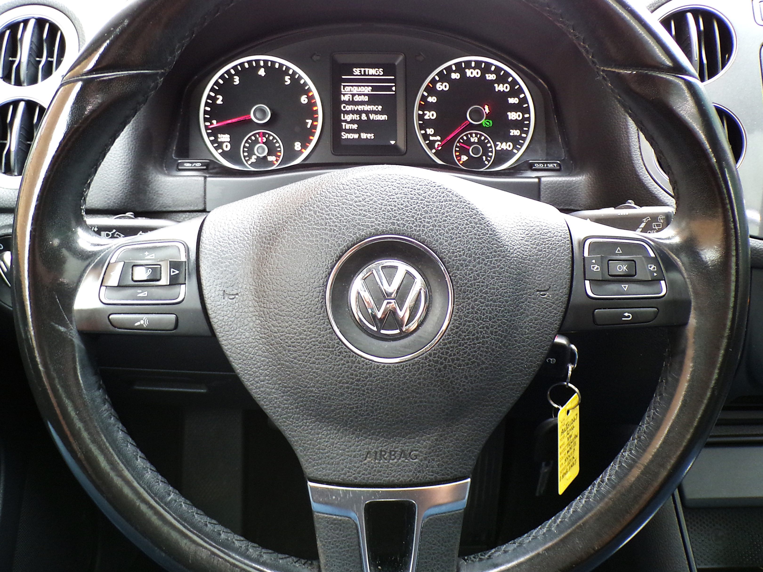 /autogallery/2014-Volkswagen-Tiguan-4678177456705519.jpg