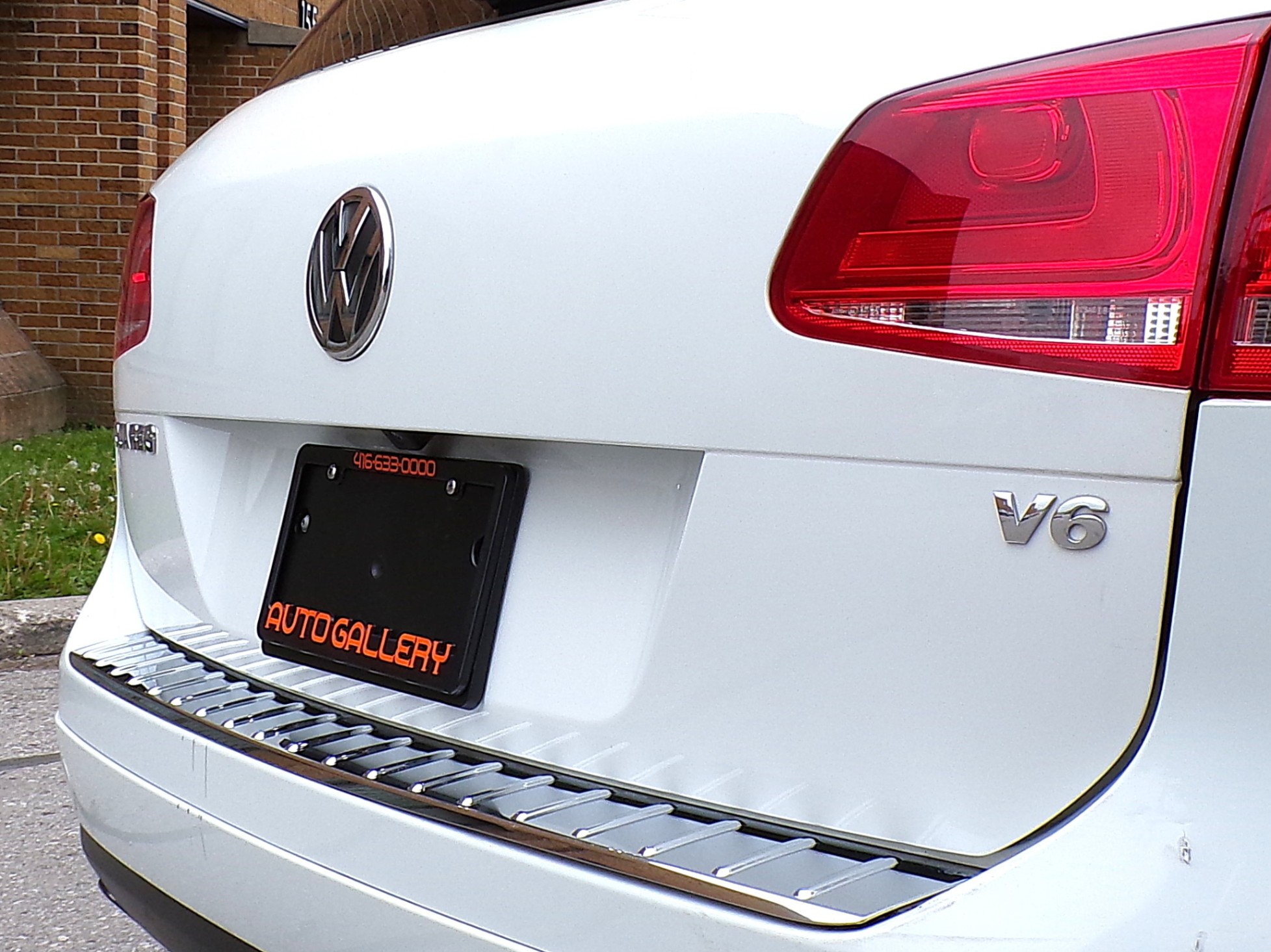 /autogallery/2014-Volkswagen-Touareg-01608233191478803.jpg