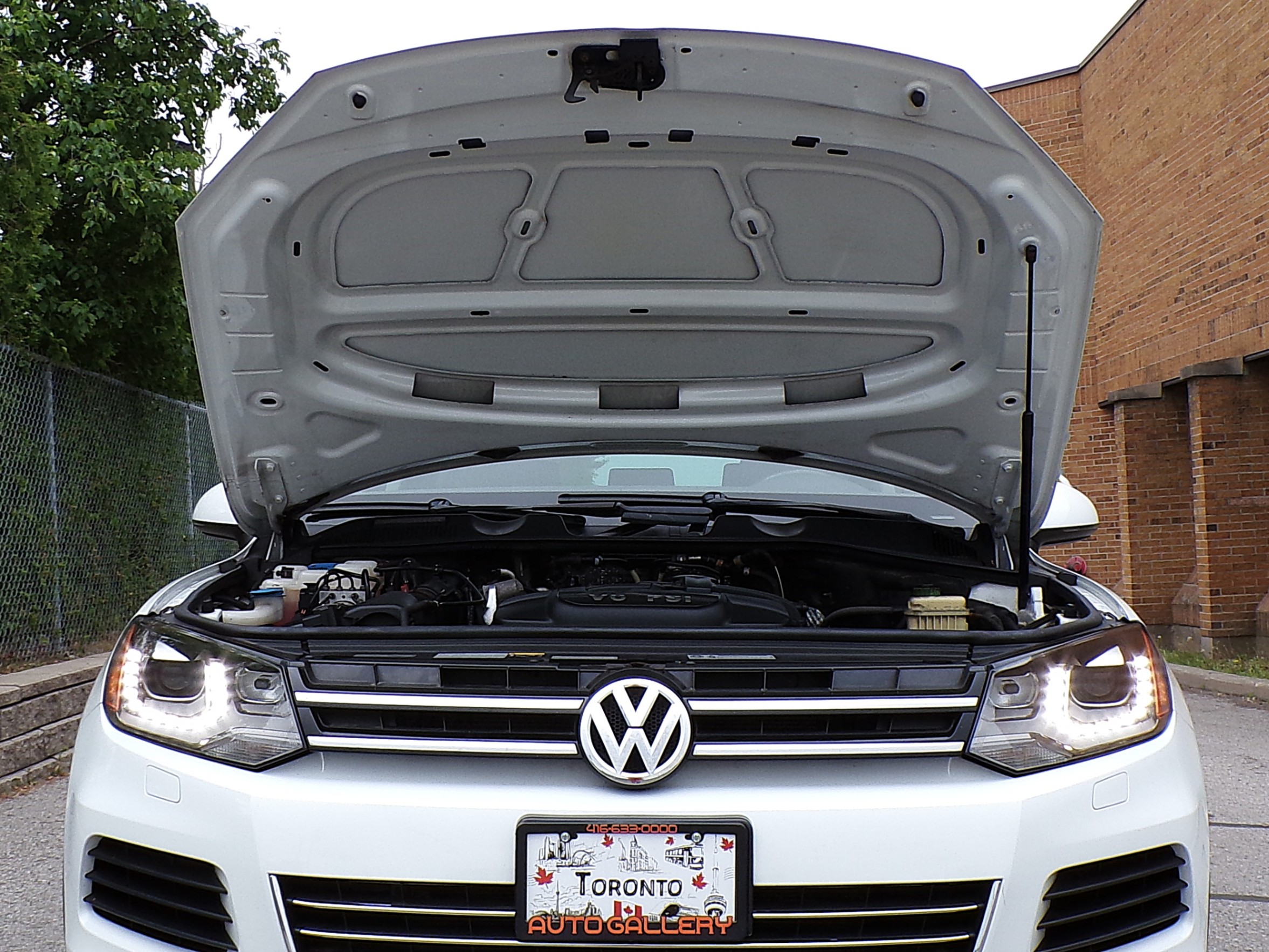 /autogallery/2014-Volkswagen-Touareg-07627023303562219.jpg
