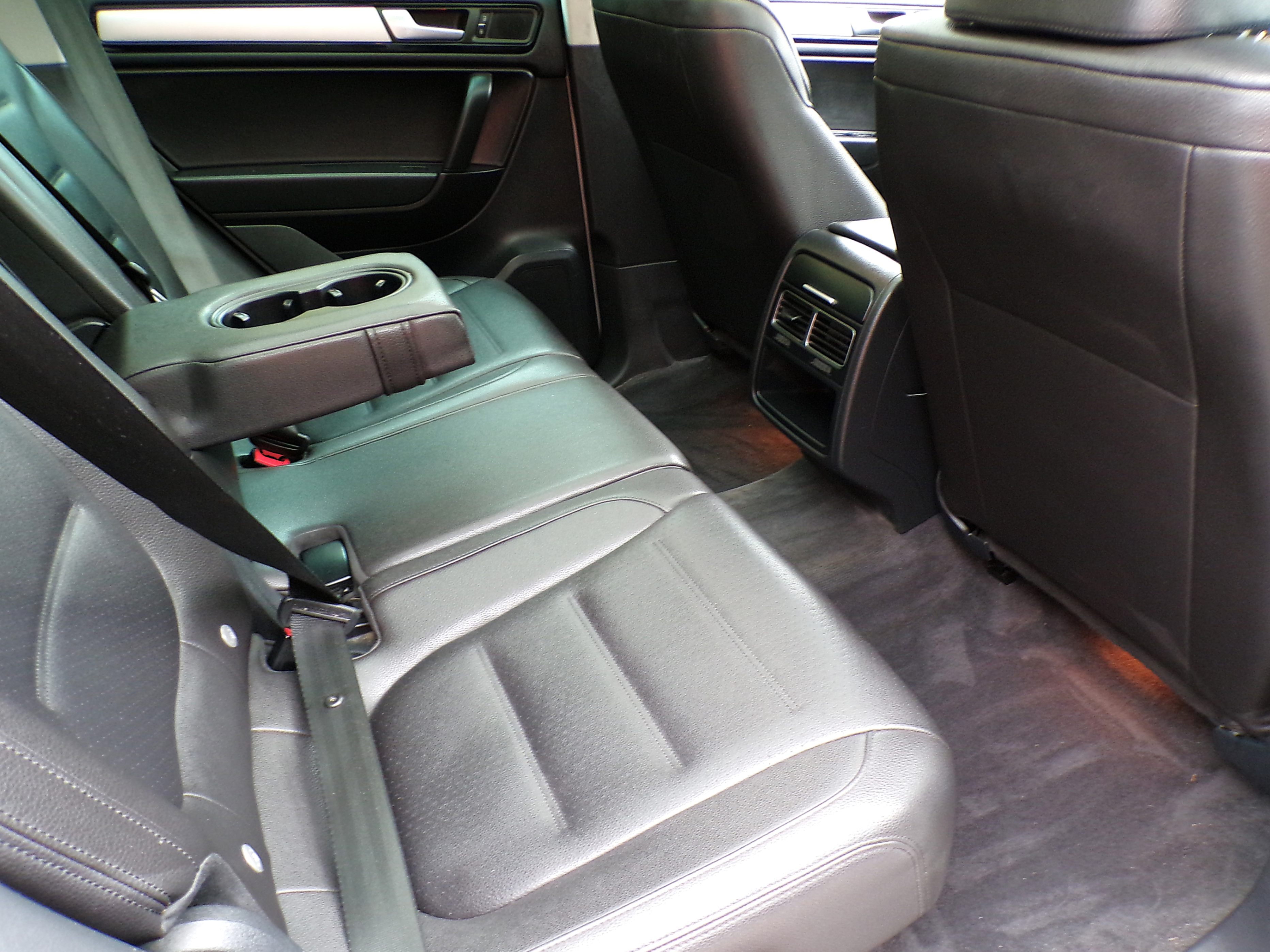/autogallery/2014-Volkswagen-Touareg-254318542835547.jpg