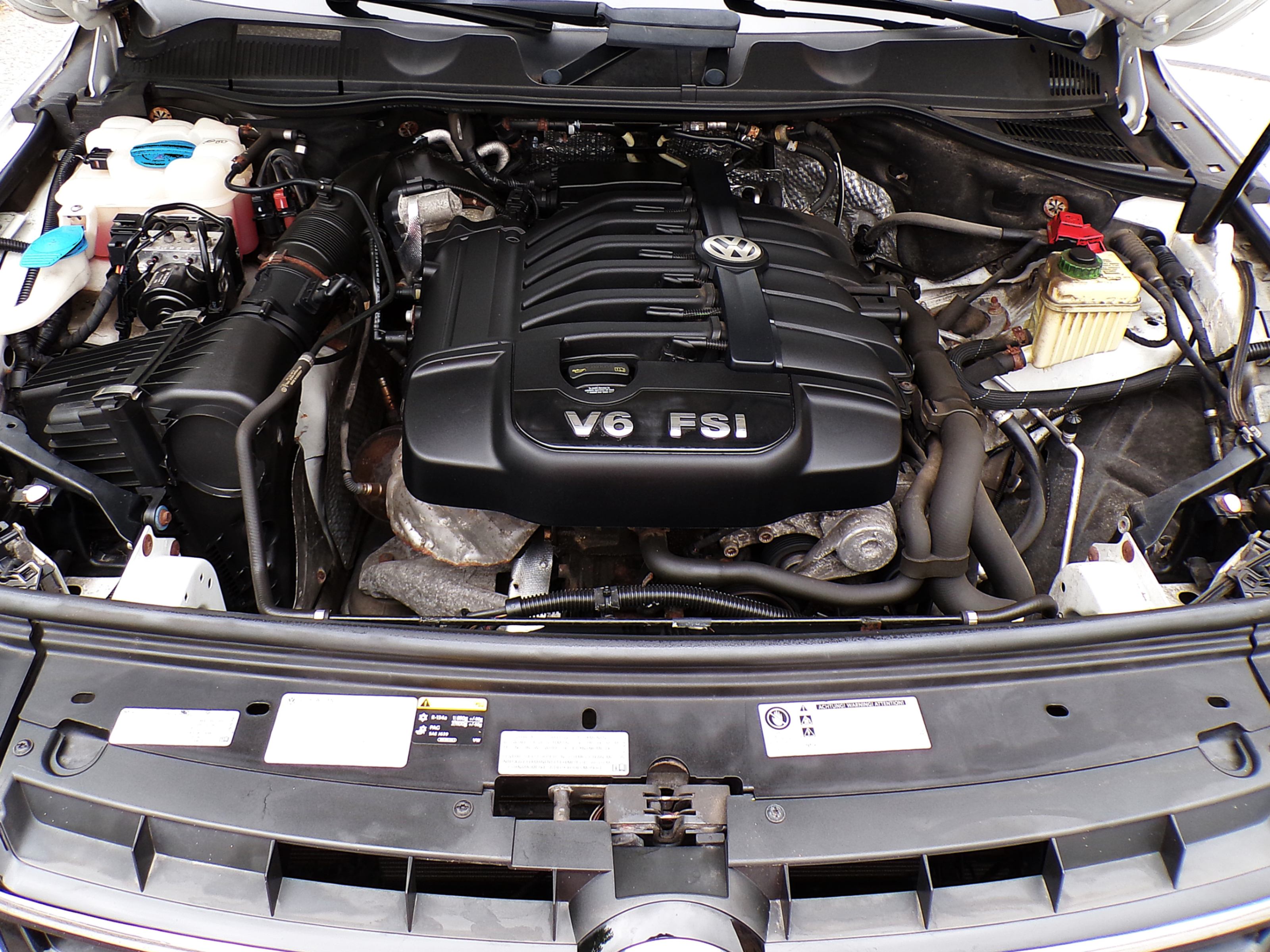 /autogallery/2014-Volkswagen-Touareg-5332015111451418.jpg