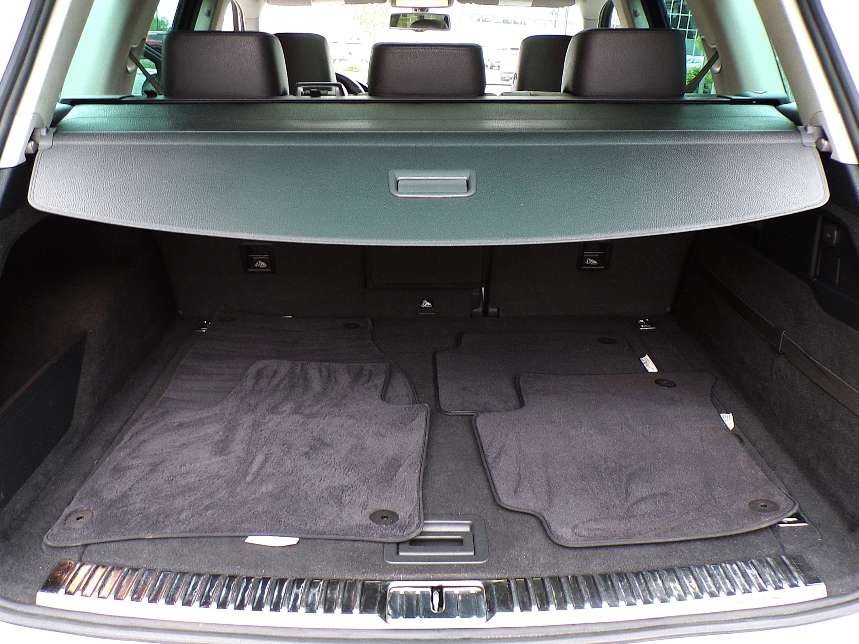 /autogallery/2014-Volkswagen-Touareg-7205805768108666.jpg