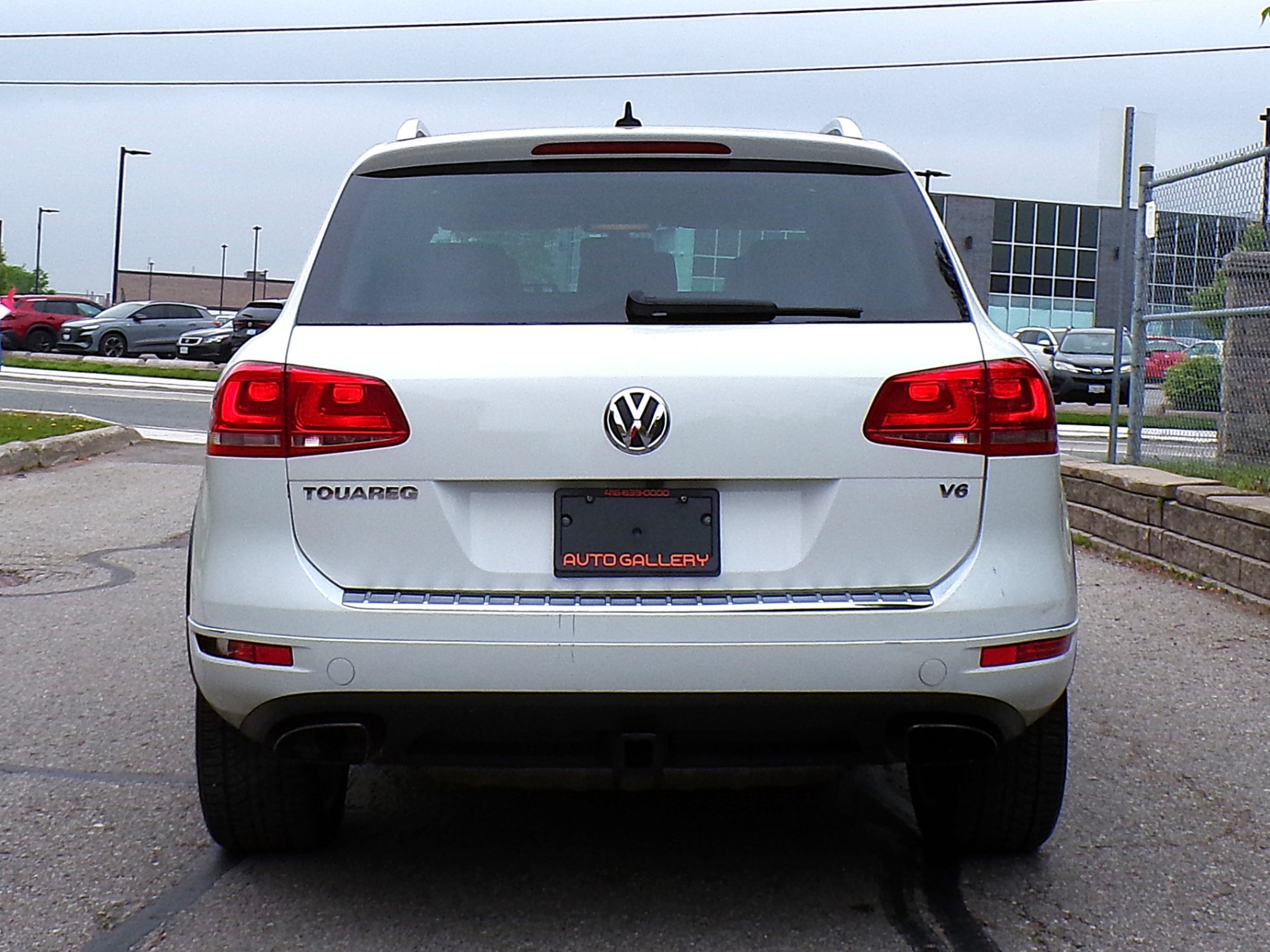 /autogallery/2014-Volkswagen-Touareg-9207534937415189.jpg