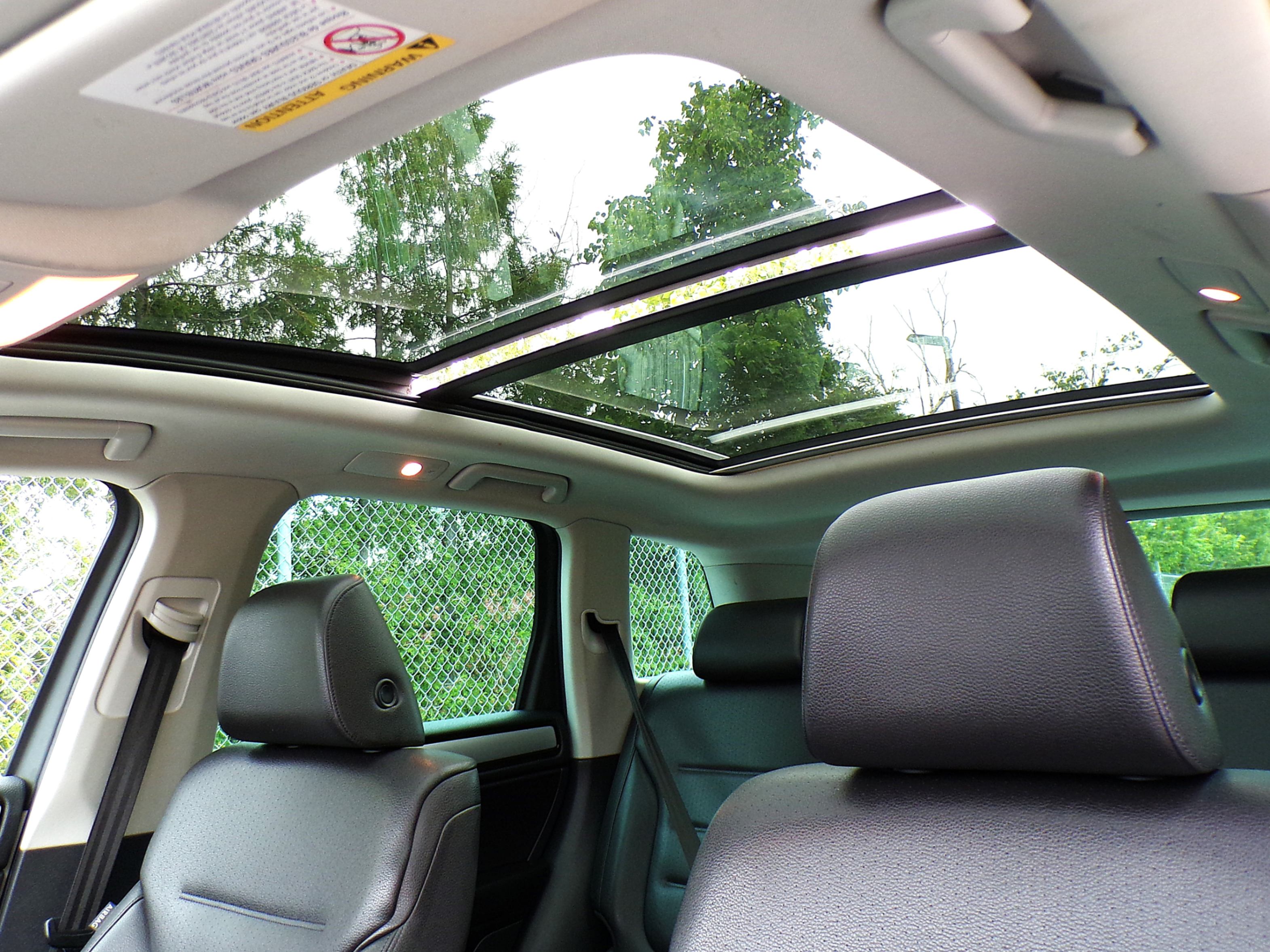 /autogallery/2014-Volkswagen-Touareg-926415315269123.jpg