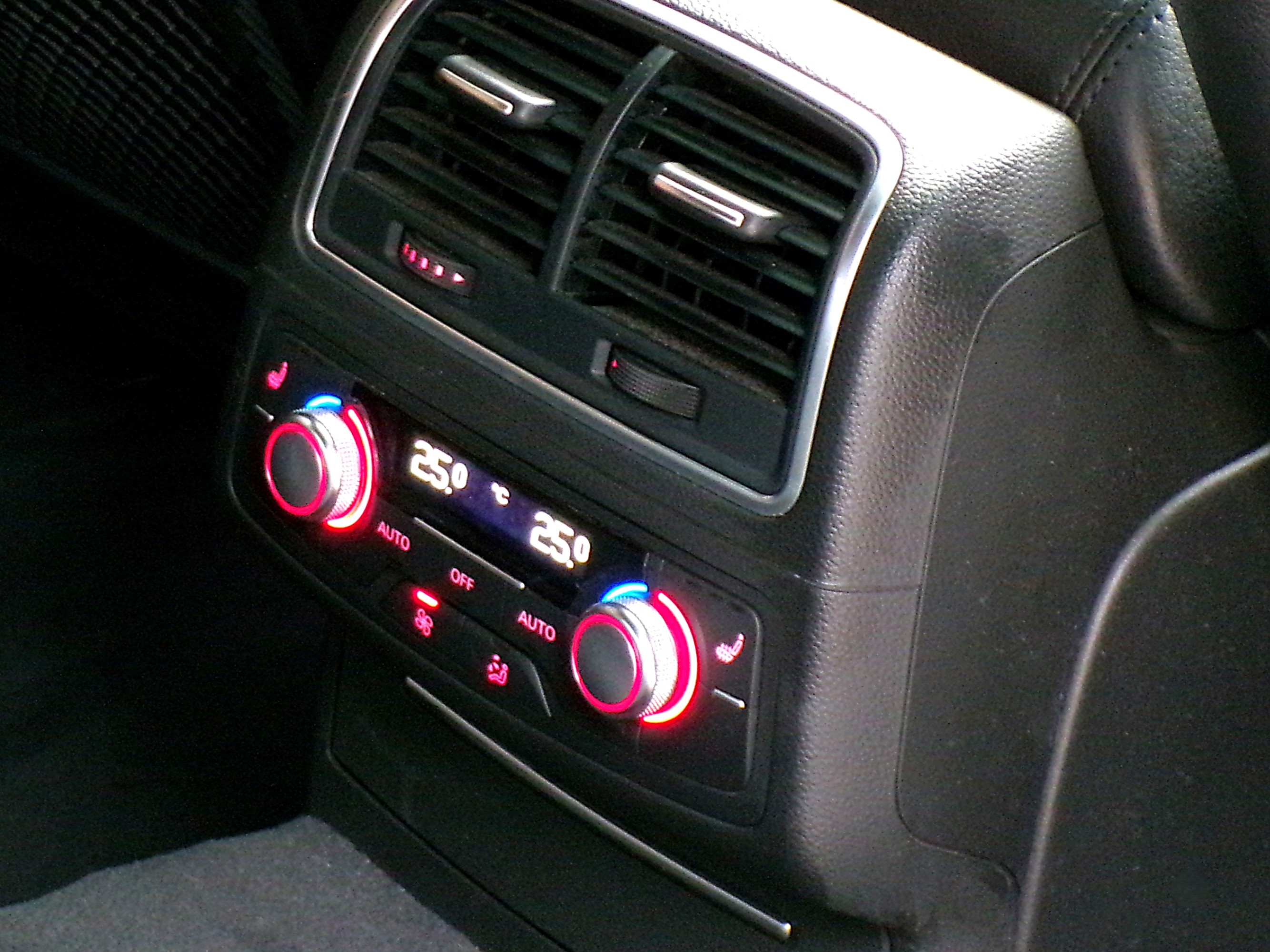 /autogallery/2015-Audi-A6-2400400264868352.jpg
