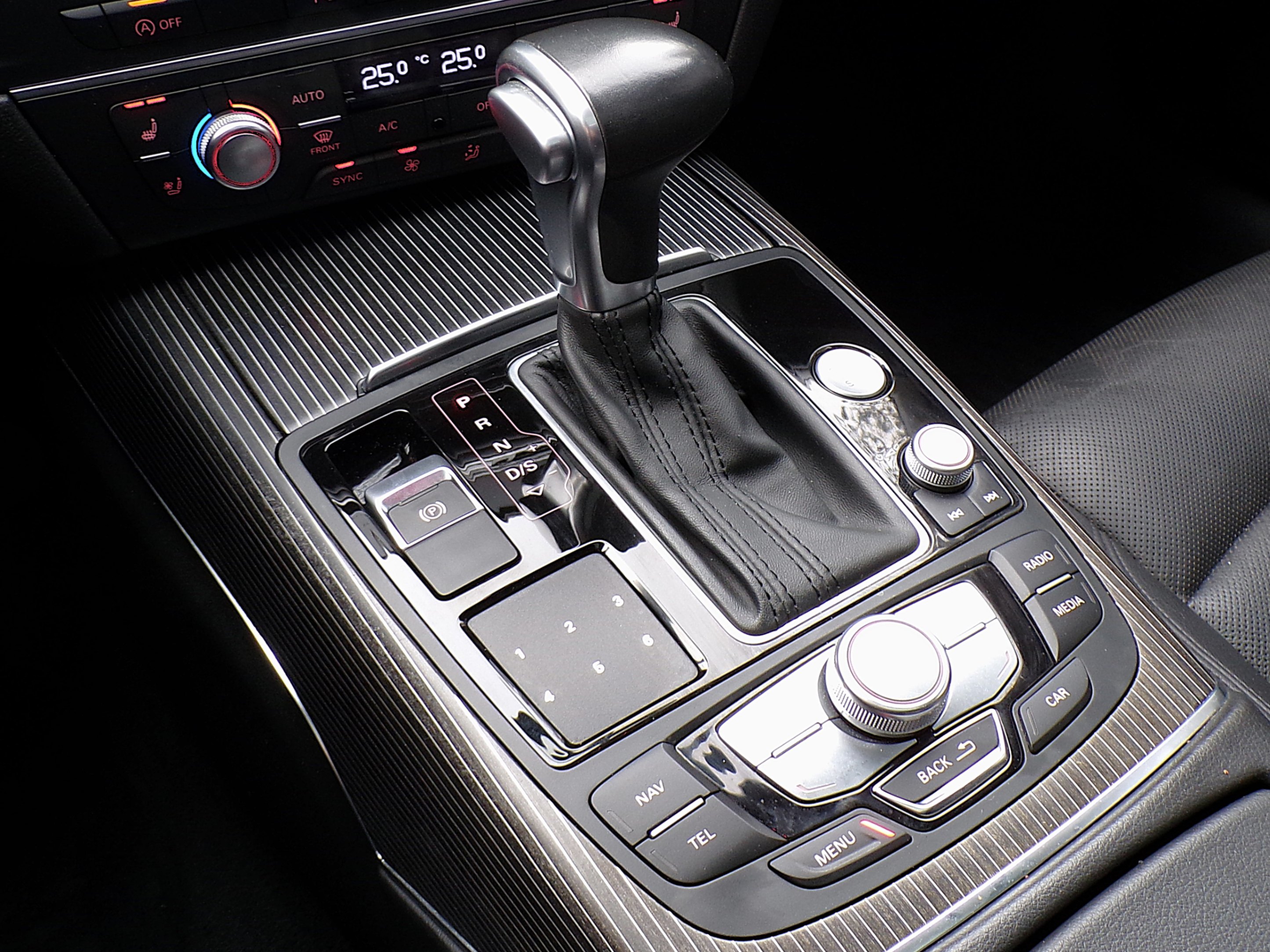 /autogallery/2015-Audi-A6-46713500644084216.jpg