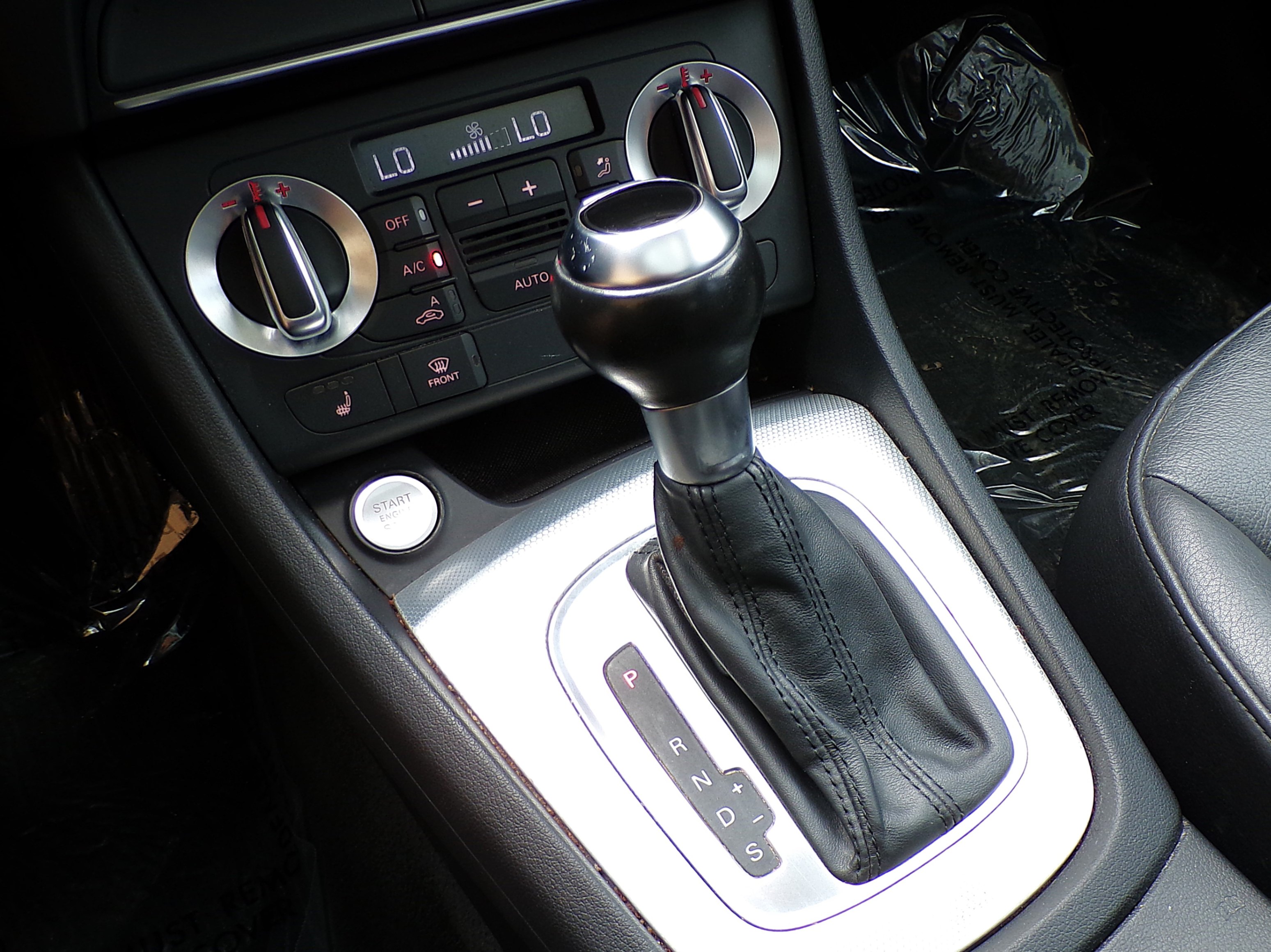 /autogallery/2015-Audi-Q3-5266259426562554.jpg