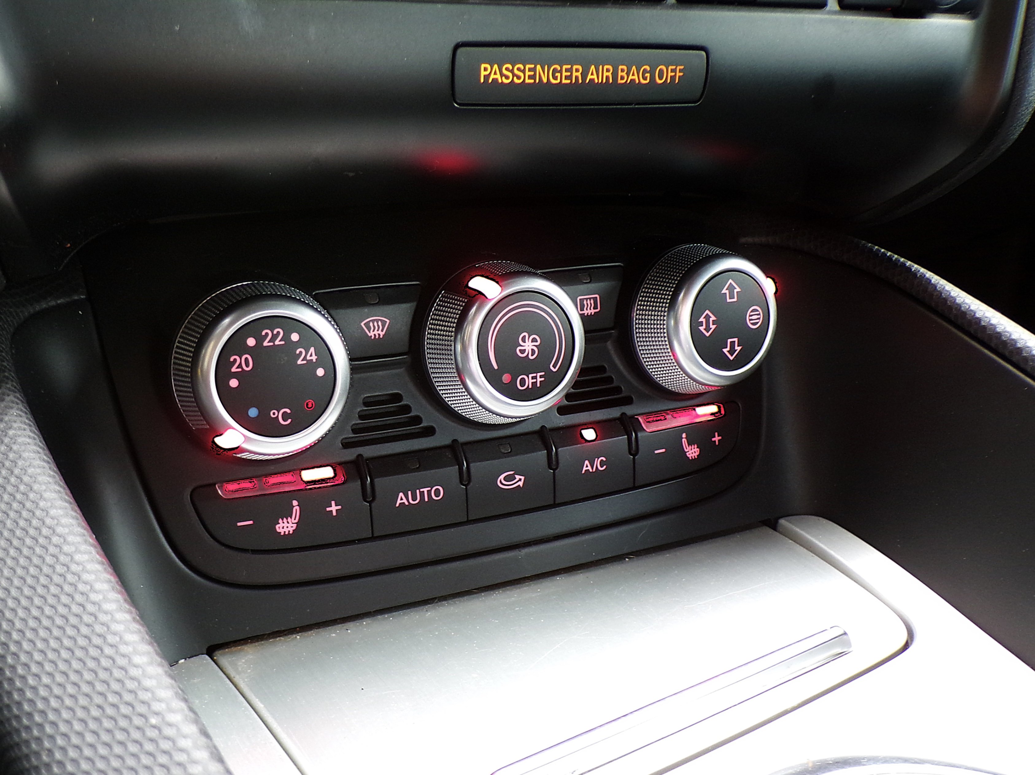/autogallery/2015-Audi-TT-4102544637279082.jpg