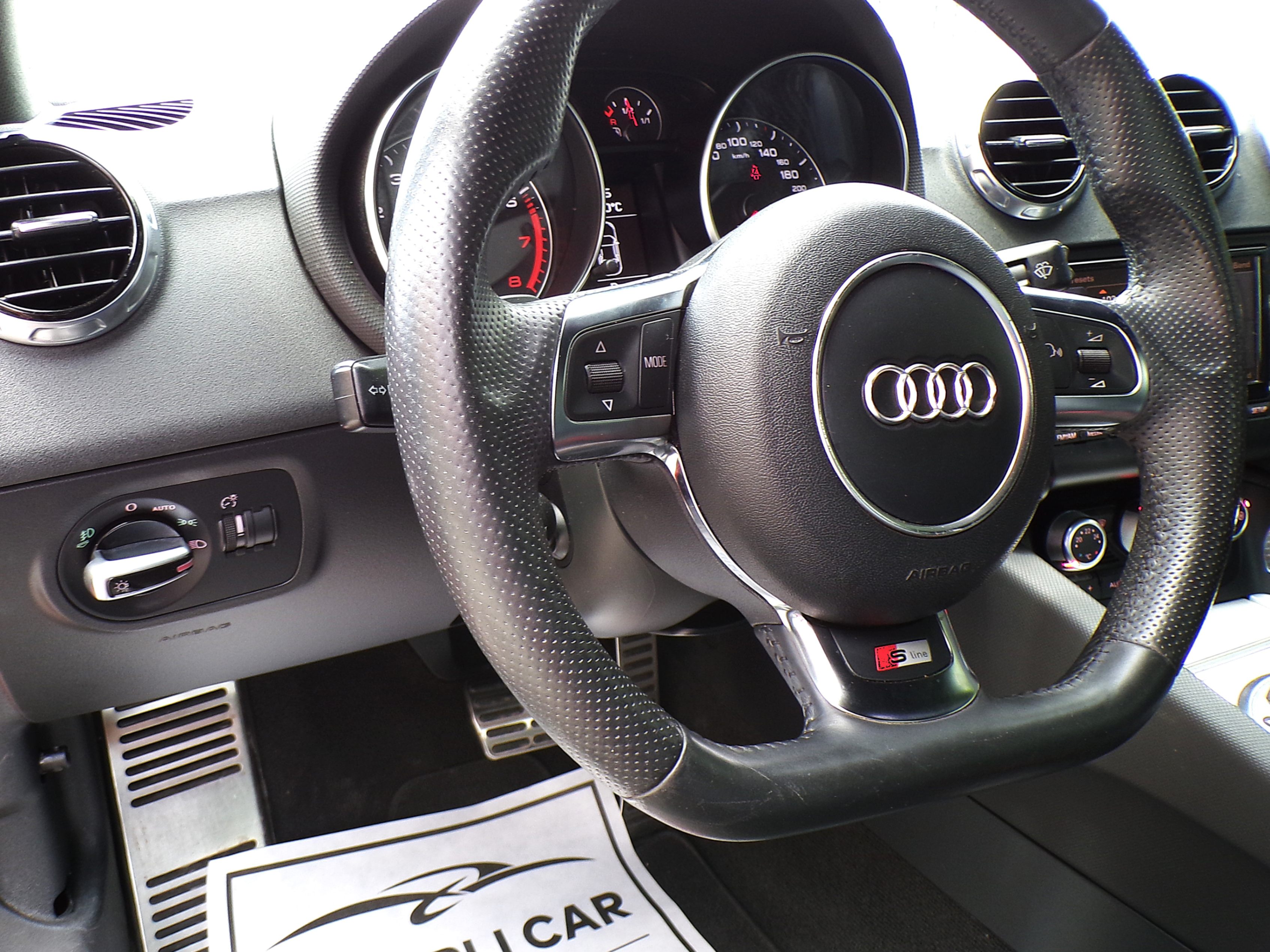 /autogallery/2015-Audi-TT-7570670126658219.jpg