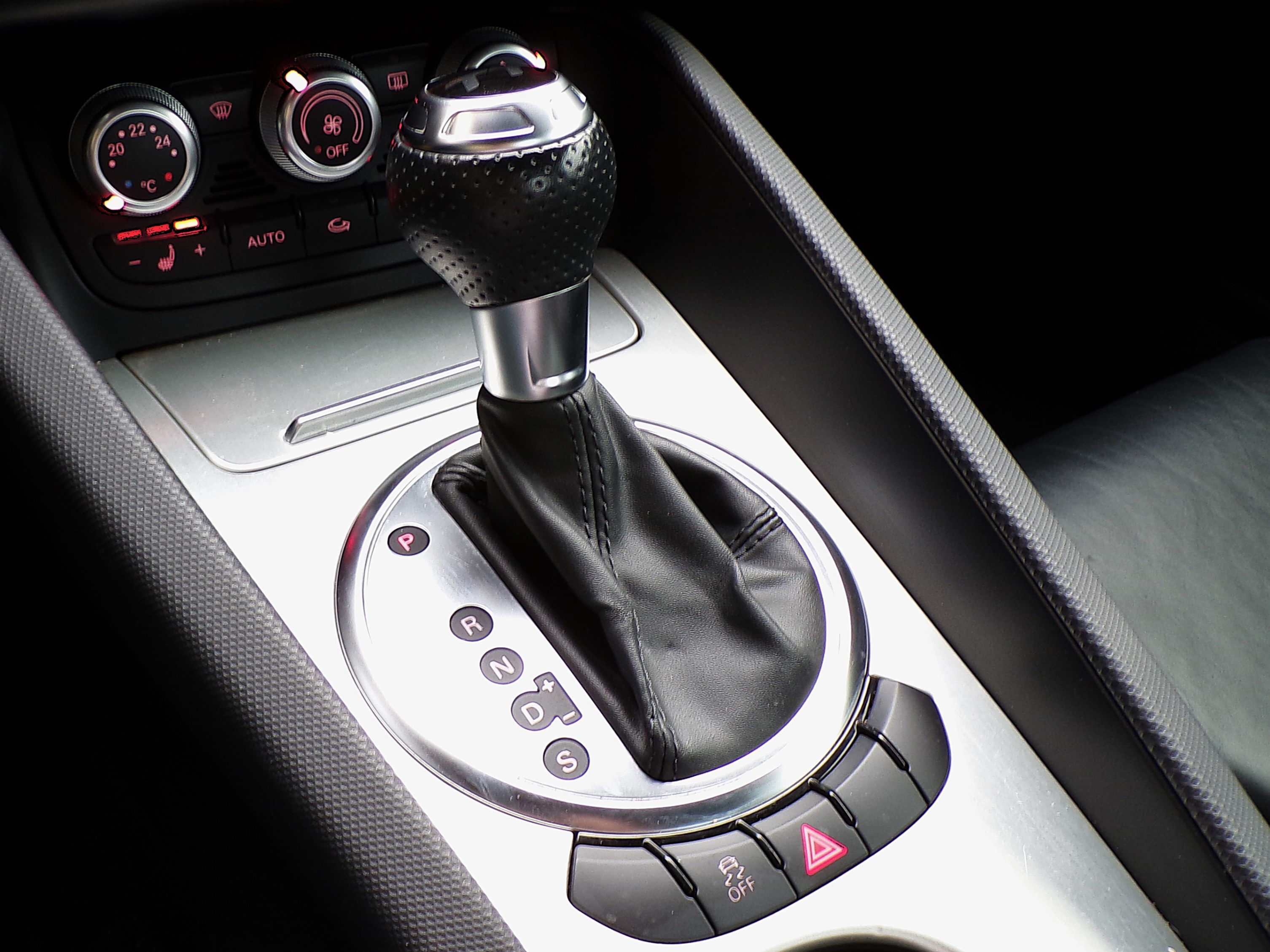 /autogallery/2015-Audi-TT-7689895994877467.jpg