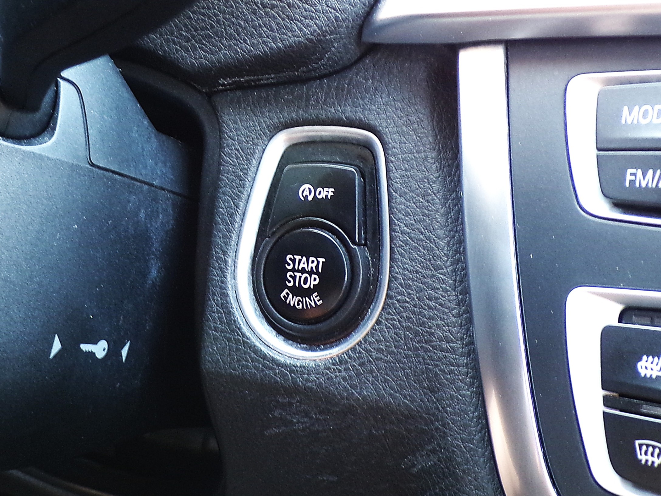 /autogallery/2015-BMW-3Series-08044575660487241.jpg