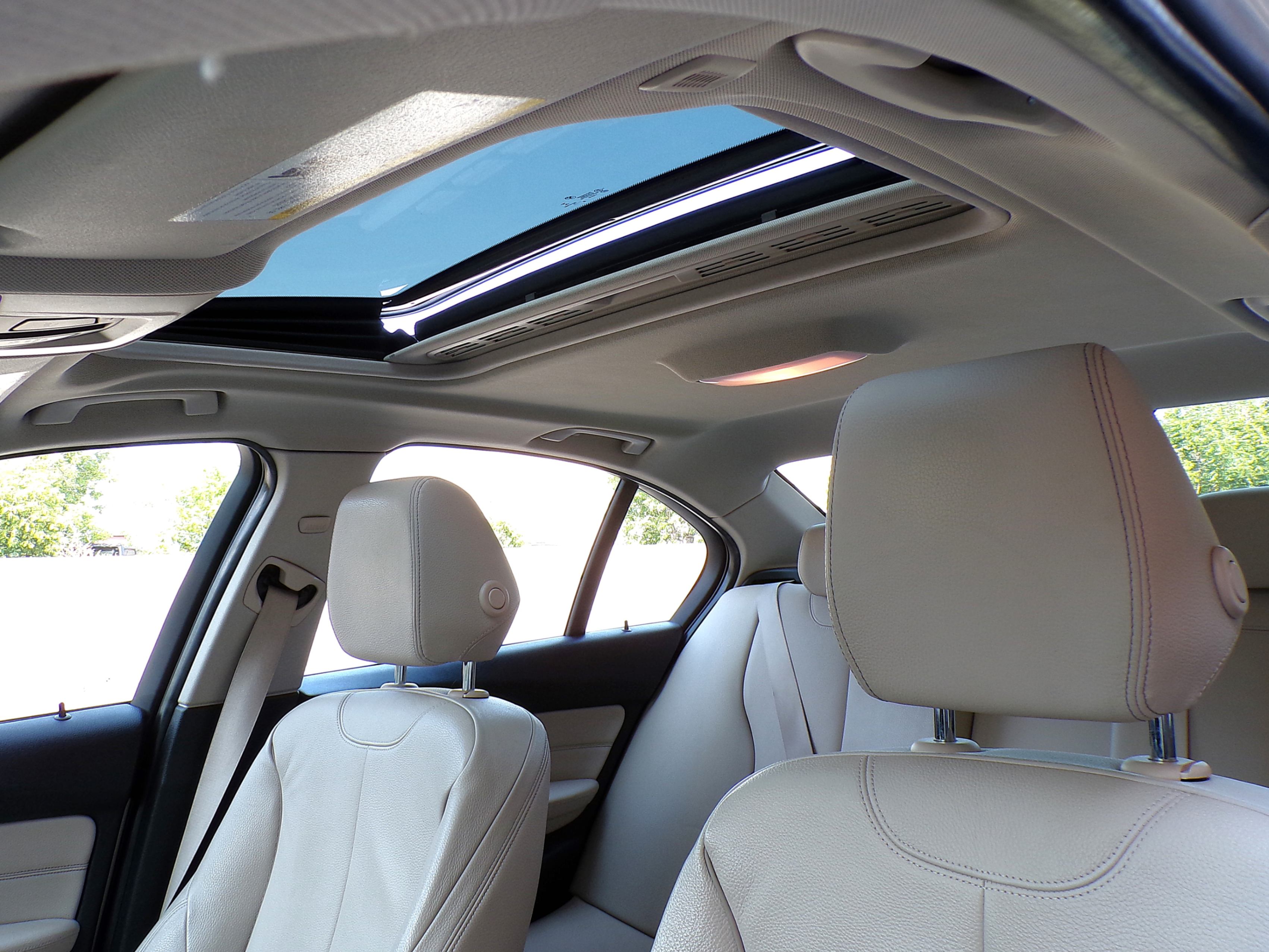 /autogallery/2015-BMW-3Series-8388195900482807.jpg