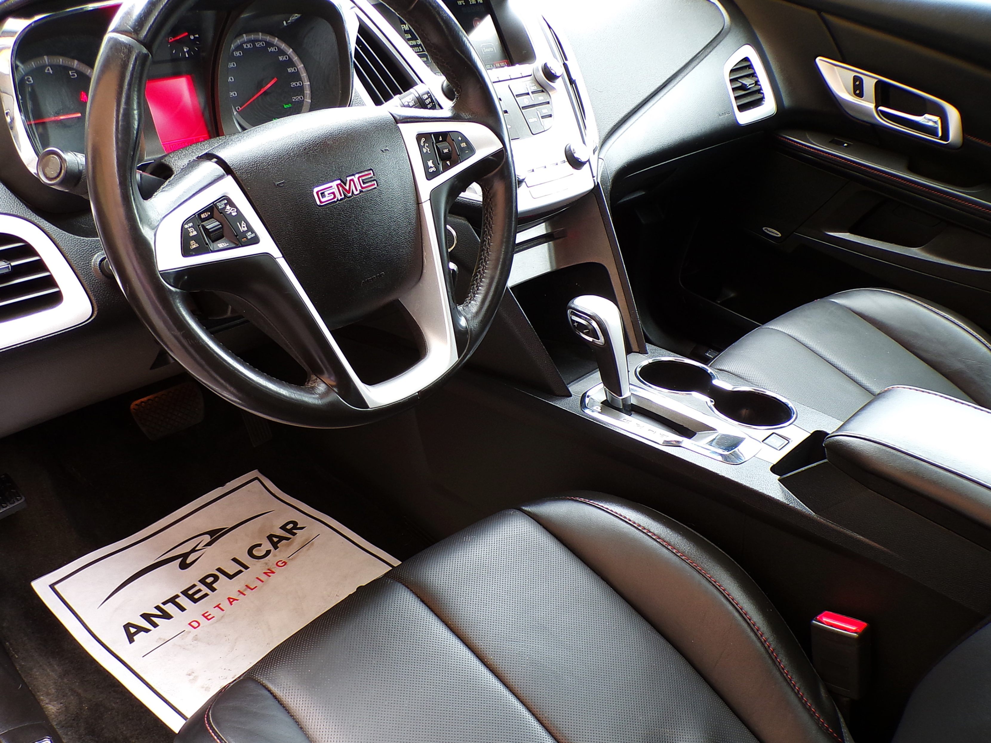 /autogallery/2015-GMC-Terrain-758784588640256.jpg