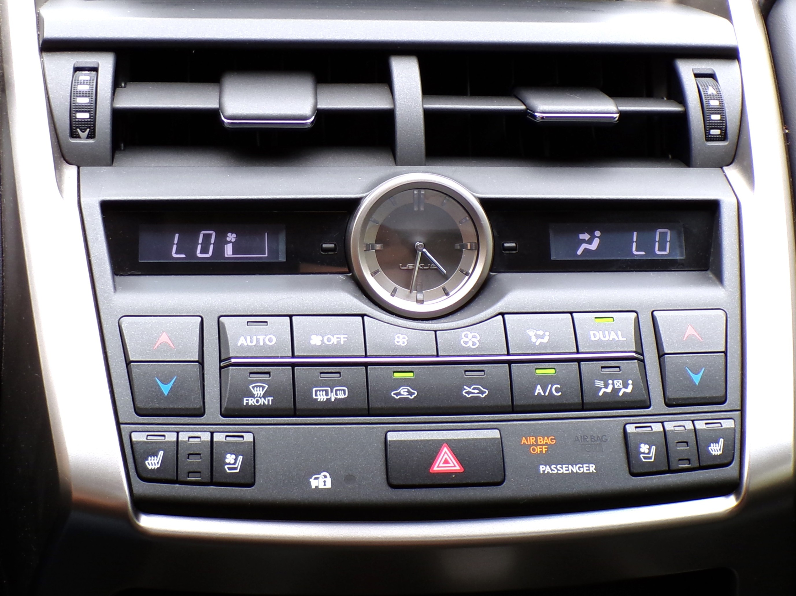 /autogallery/2015-Lexus-NX200t-1596752699924755.jpg