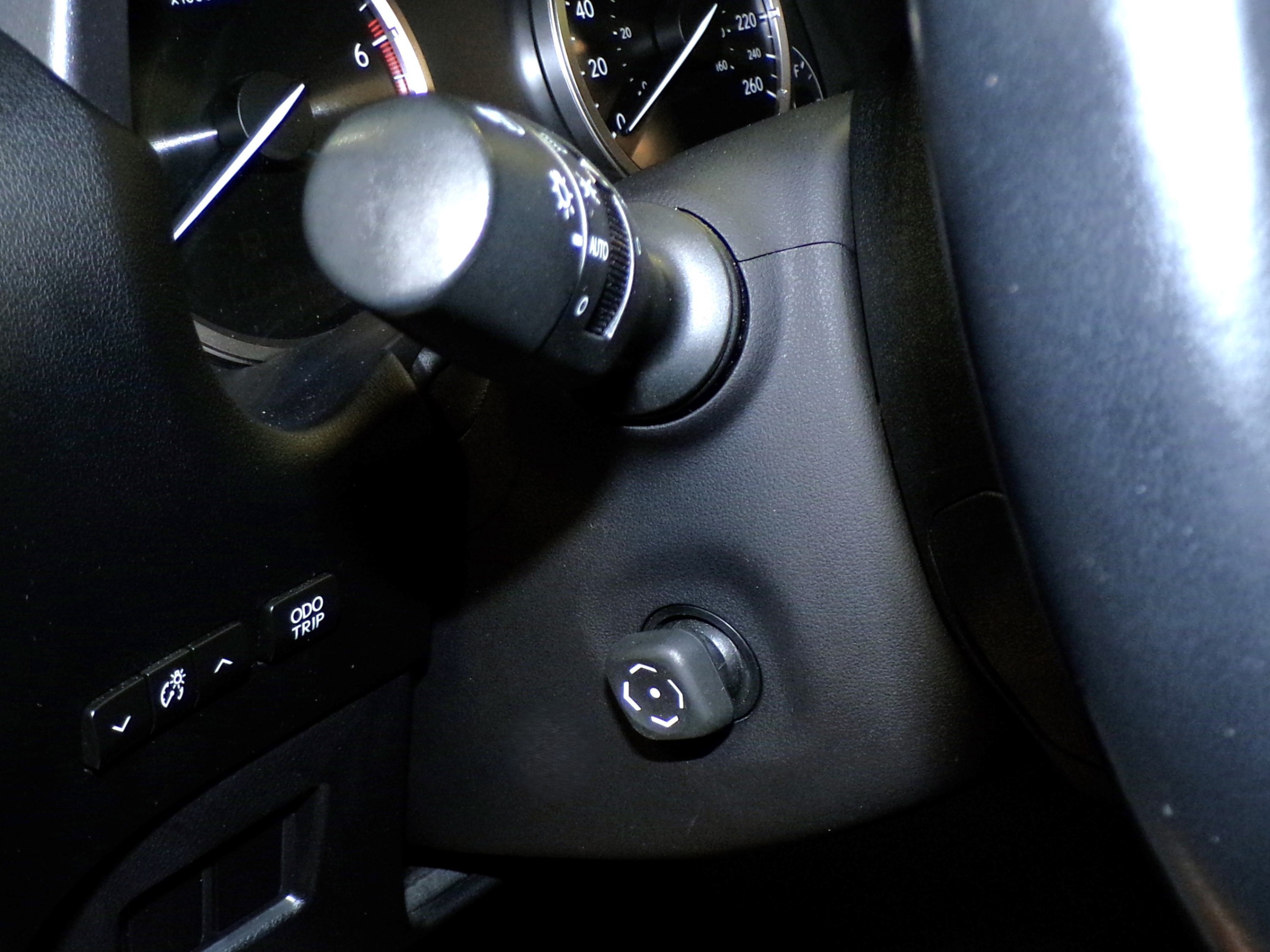 /autogallery/2015-Lexus-NX200t-2817052311780188.jpg