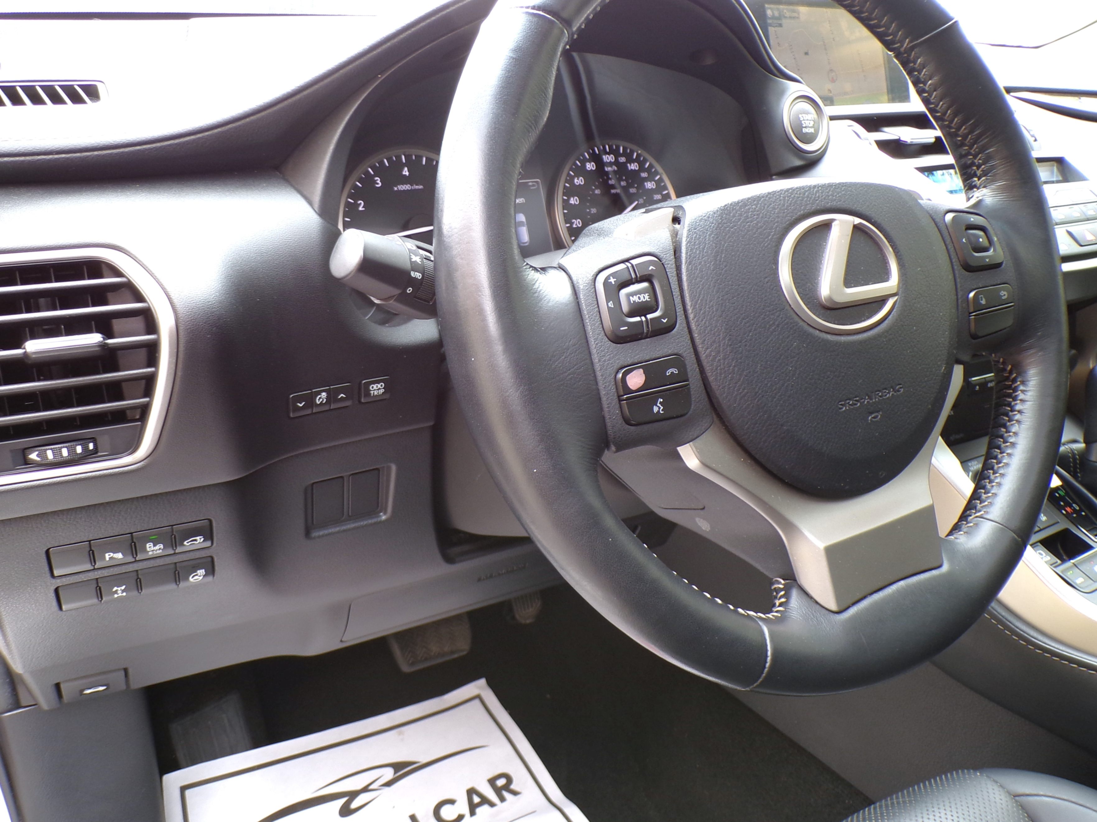 /autogallery/2015-Lexus-NX200t-4202575934827444.jpg