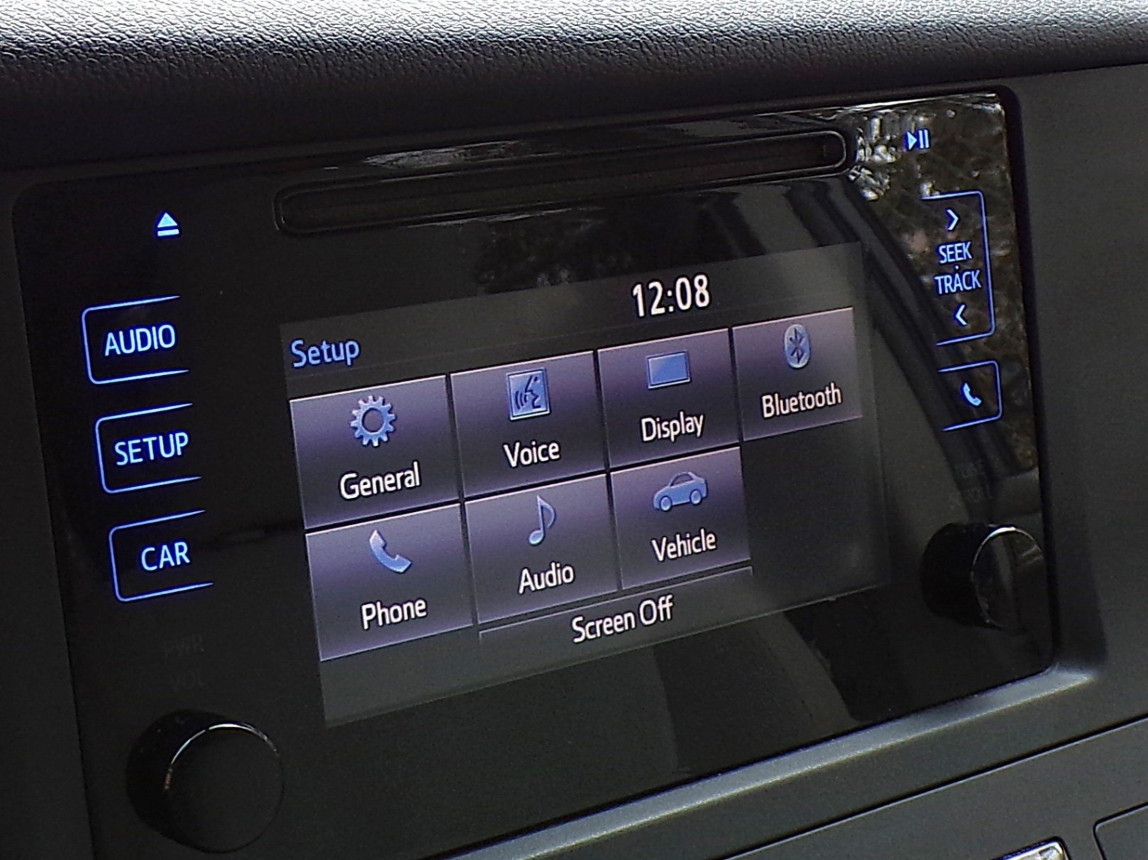 /autogallery/2015-Toyota-Sienna-3352894471692571.jpg