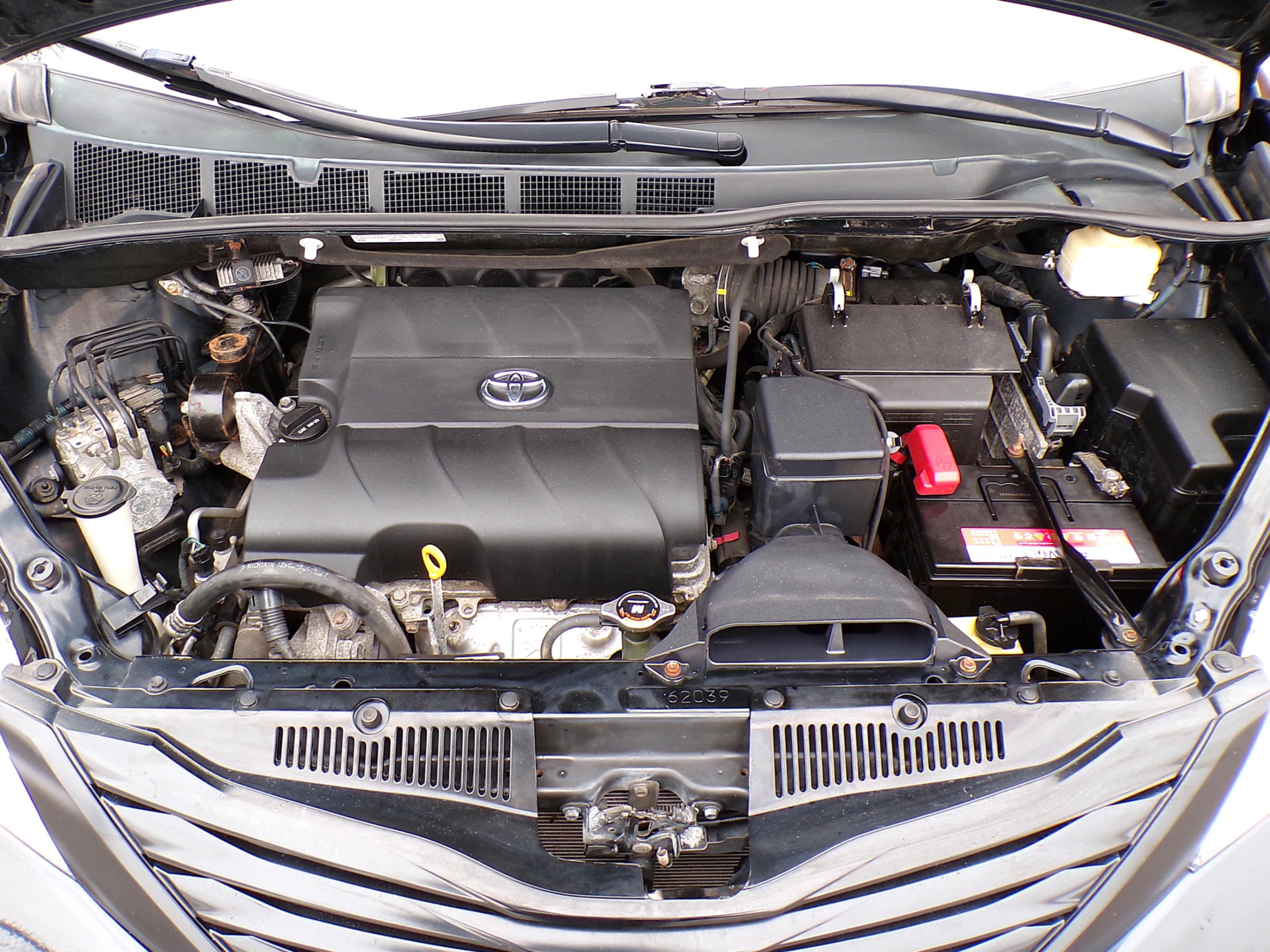 /autogallery/2015-Toyota-Sienna-8450193411541371.jpg