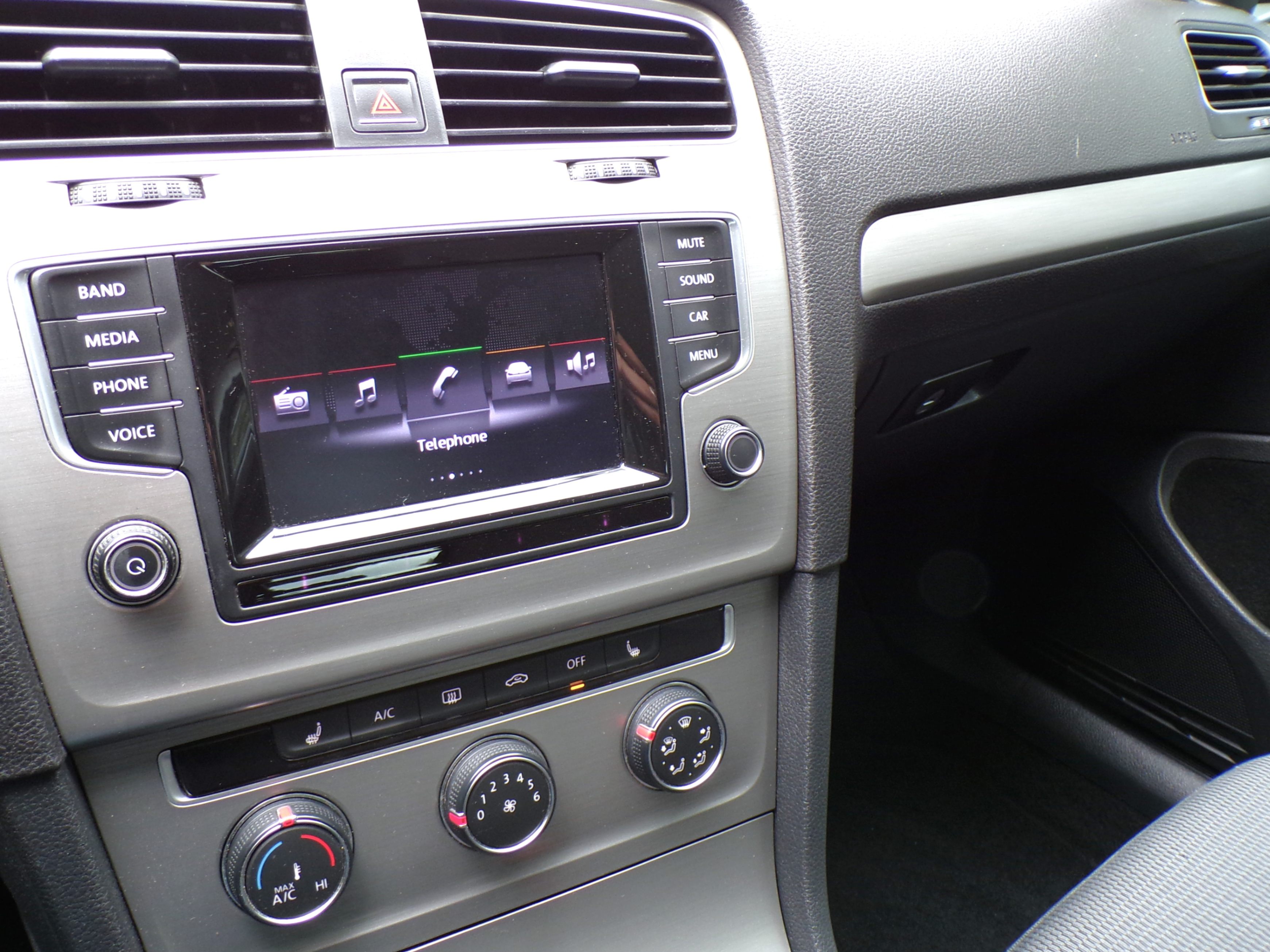 /autogallery/2015-Volkswagen-Golf-05150664731655197.jpg