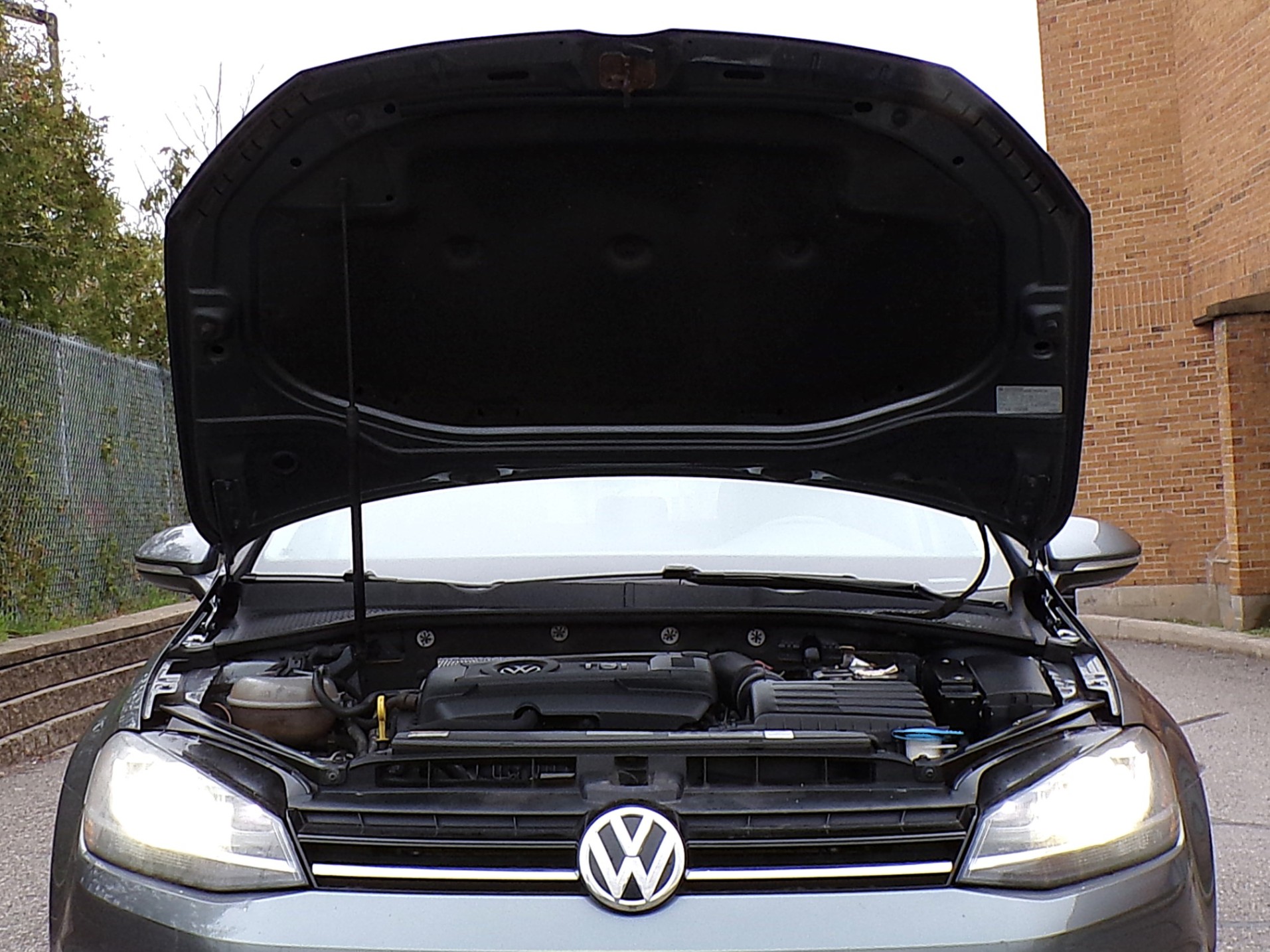 /autogallery/2015-Volkswagen-Golf-07100433008617801.jpg