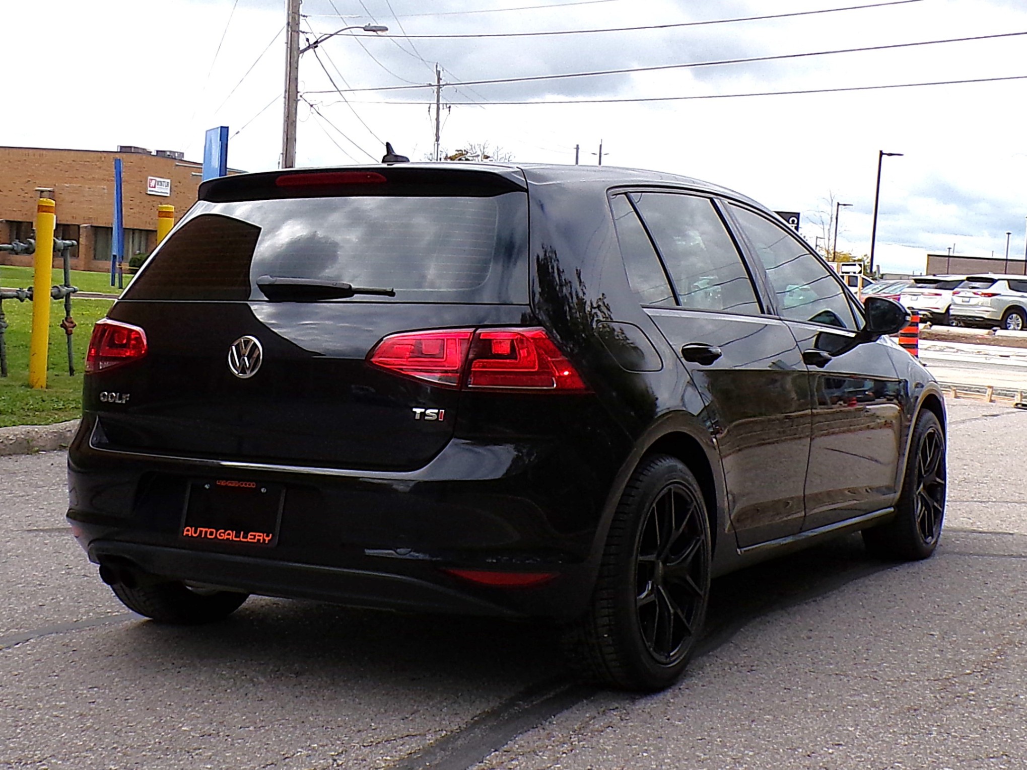 /autogallery/2015-Volkswagen-Golf-14841969988774073.jpg