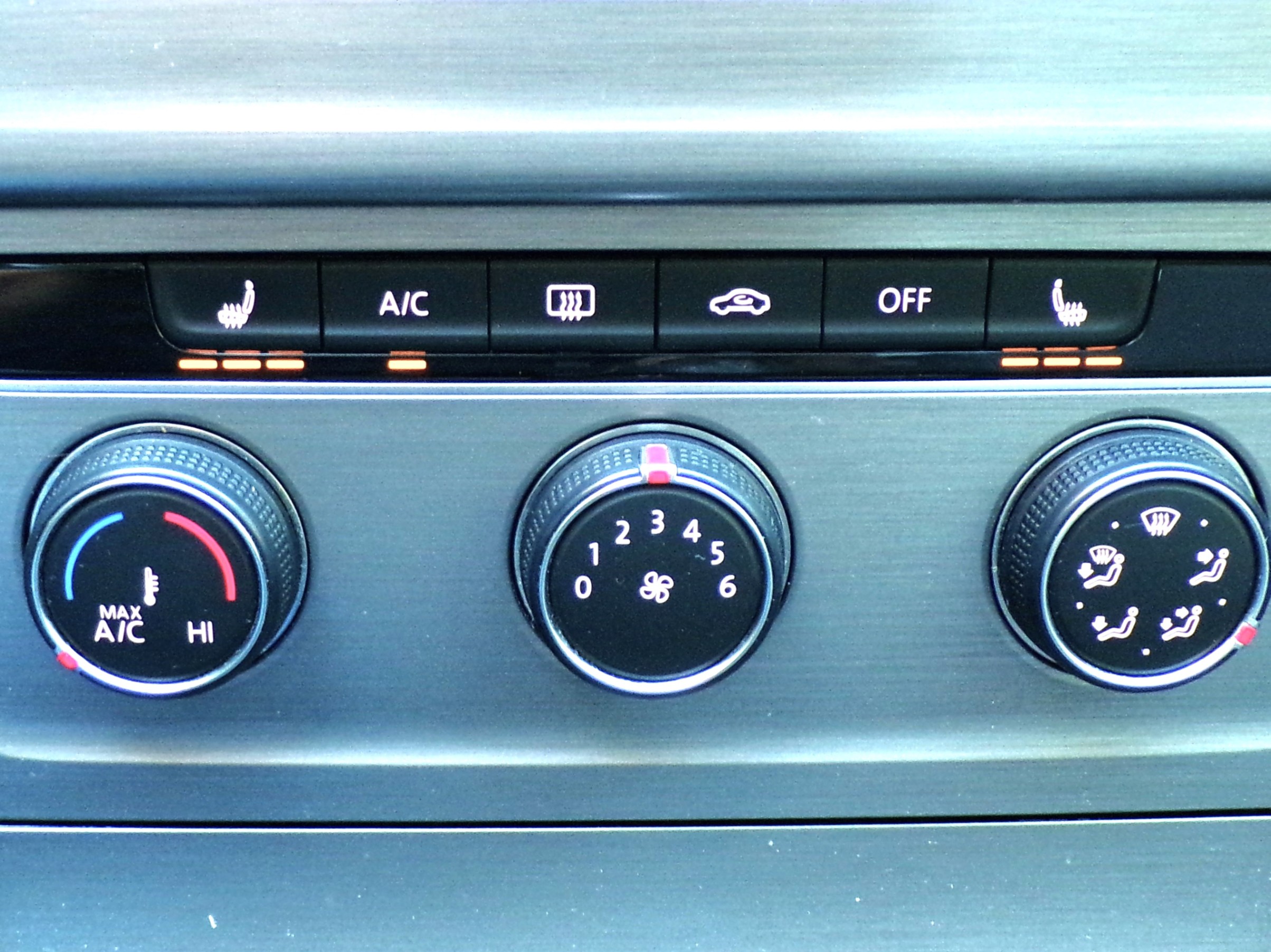 /autogallery/2015-Volkswagen-Golf-21879959999649556.jpg