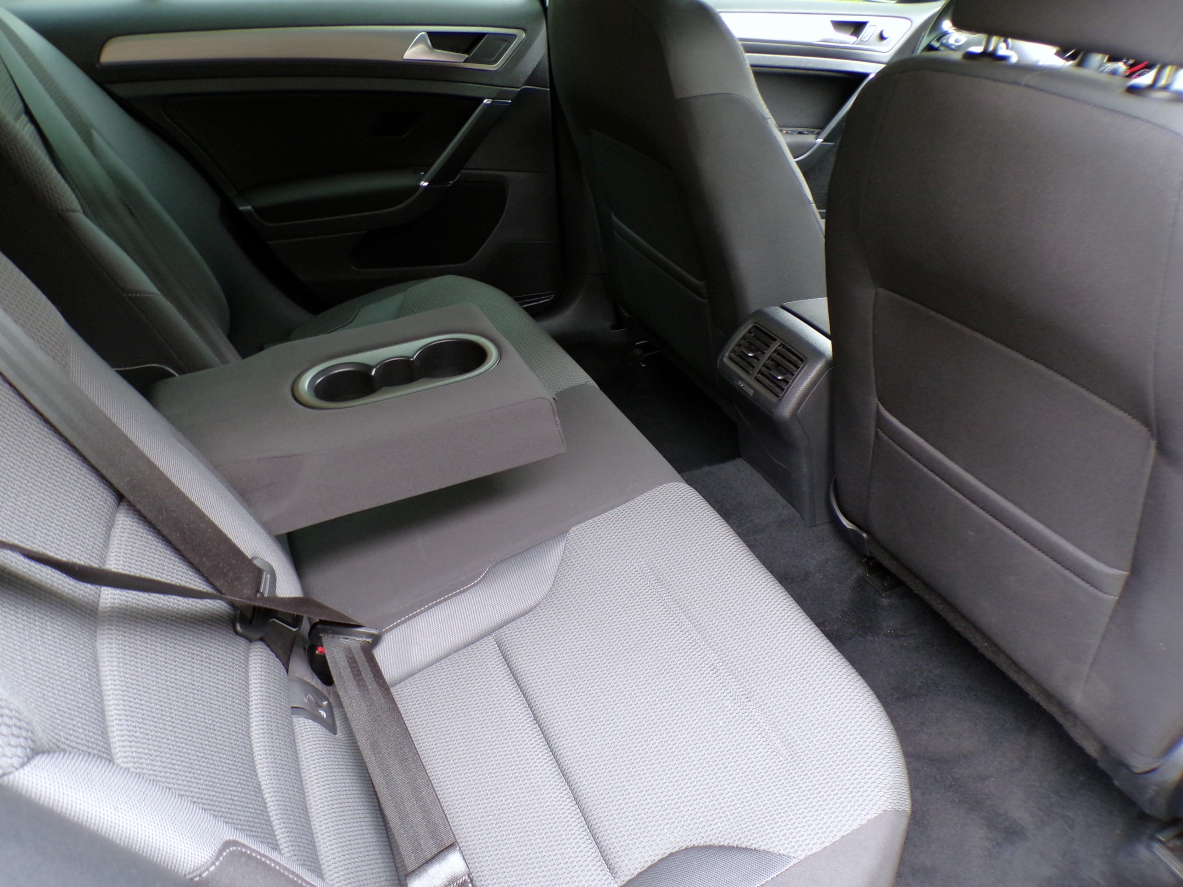 /autogallery/2015-Volkswagen-Golf-3027657074429819.jpg