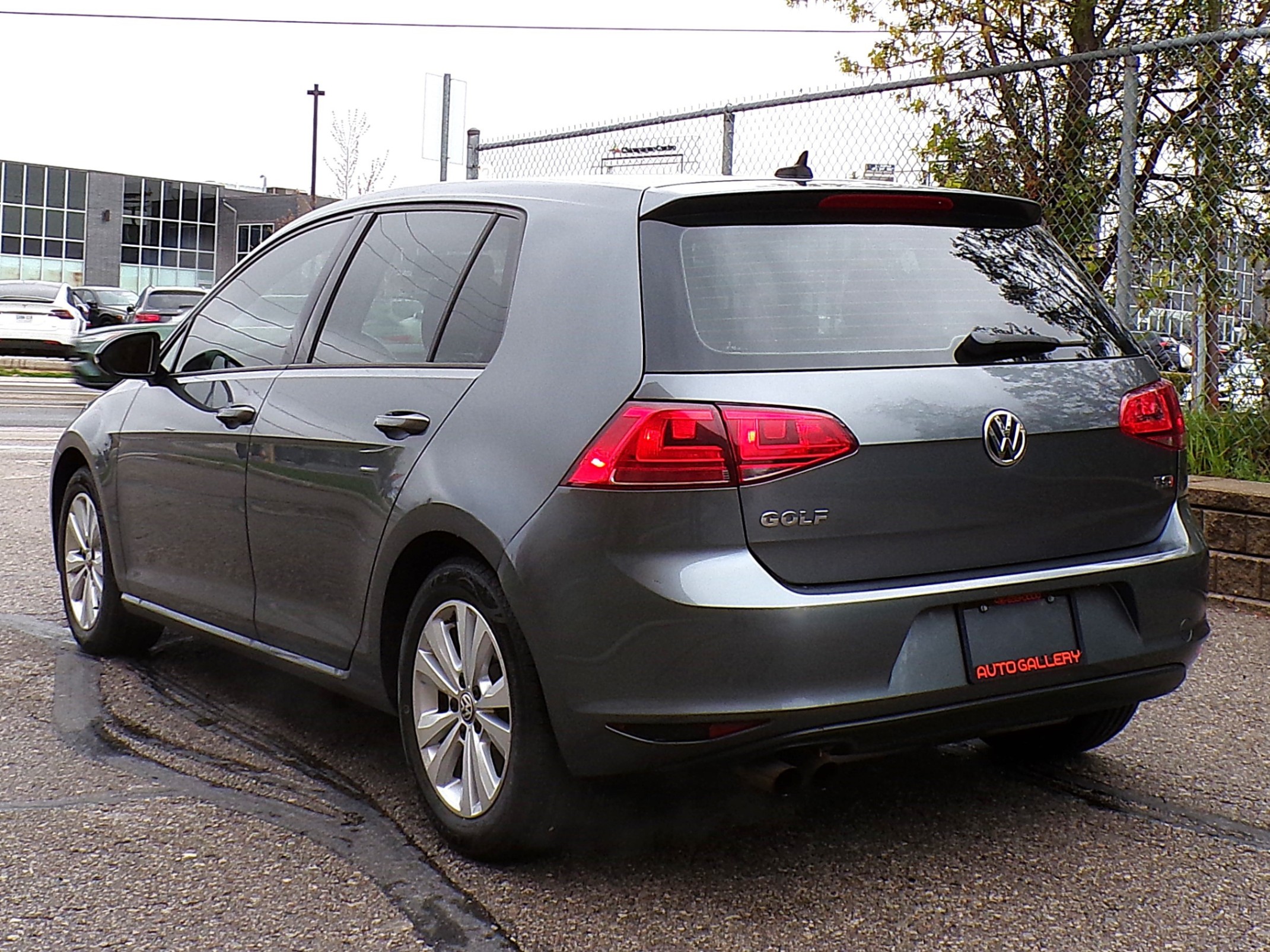 /autogallery/2015-Volkswagen-Golf-3394611919678783.jpg