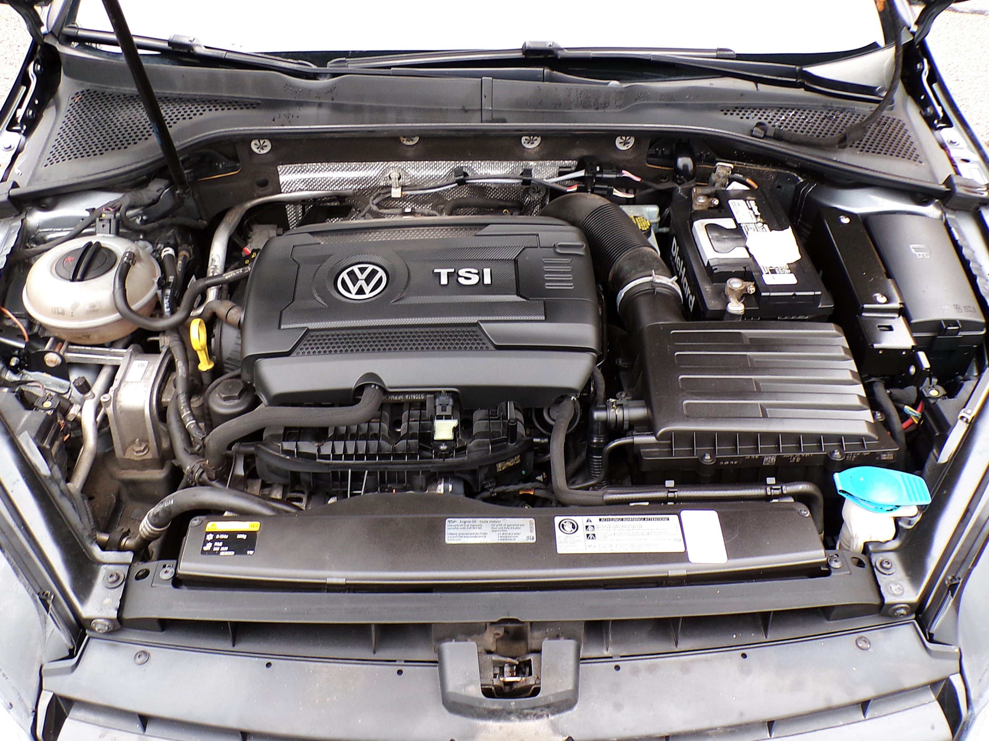 /autogallery/2015-Volkswagen-Golf-3438178947973032.jpg
