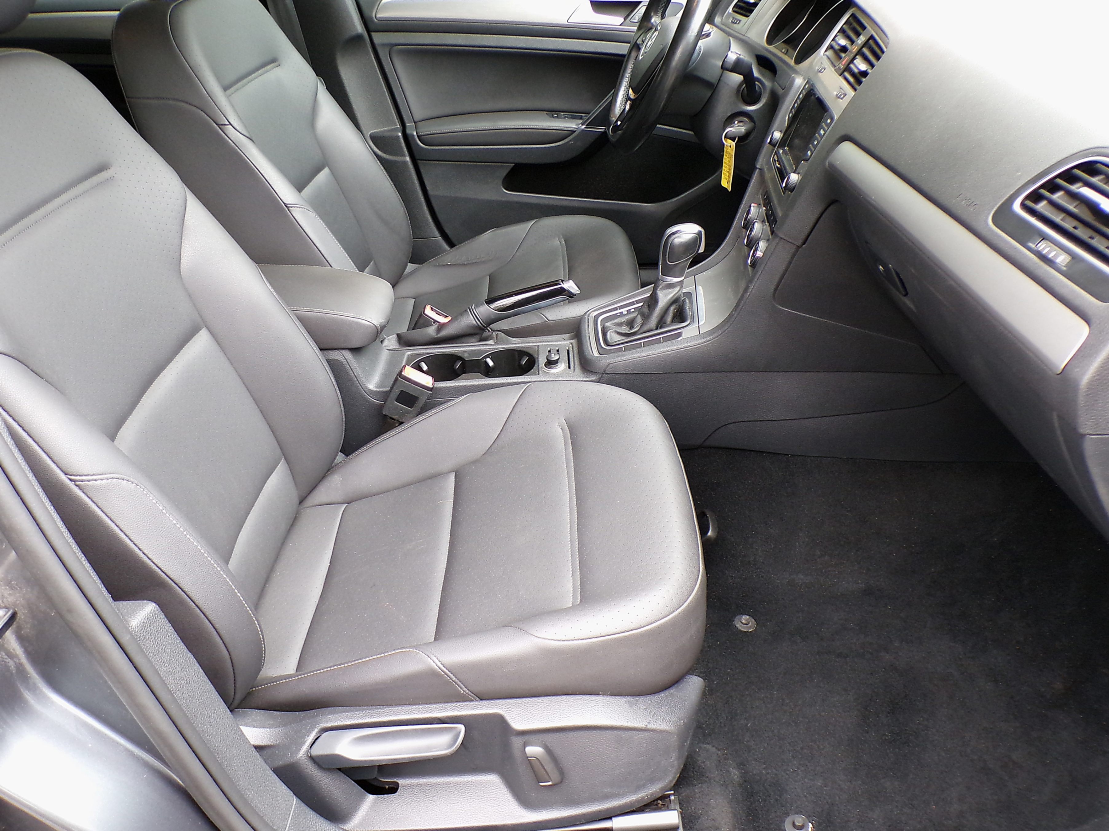 /autogallery/2015-Volkswagen-Golf-7621003219701701.jpg