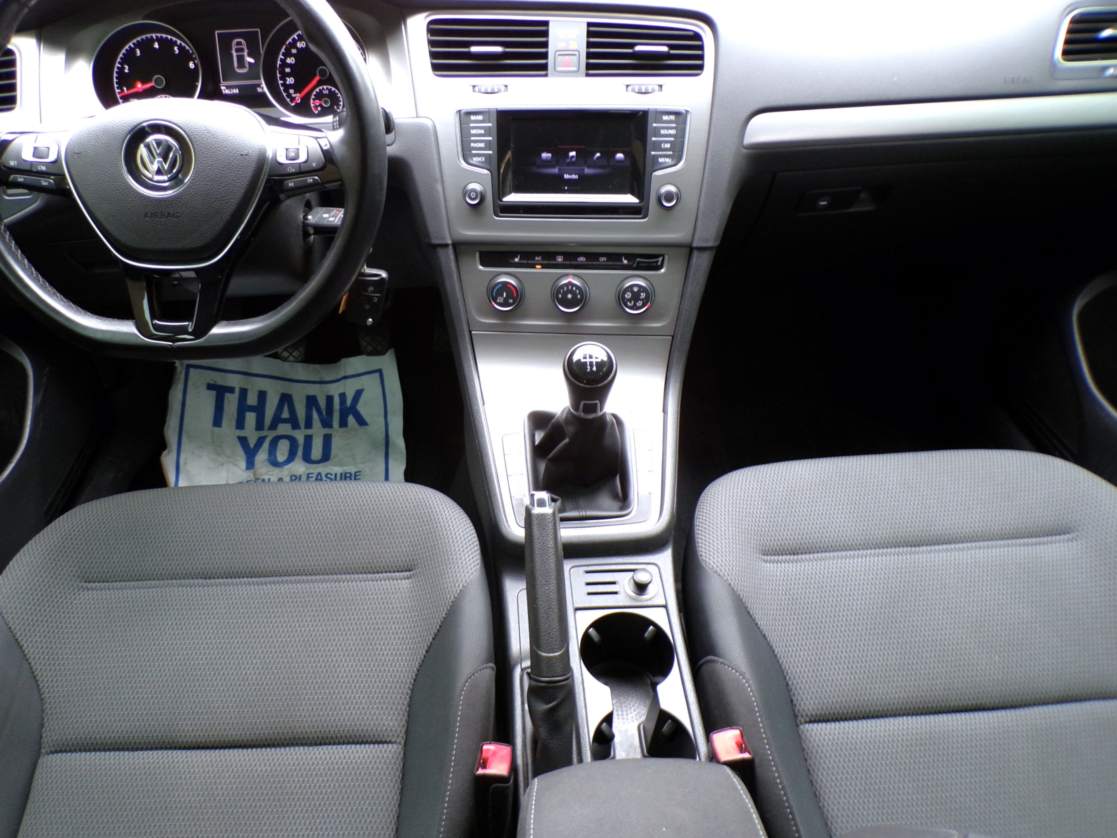 /autogallery/2015-Volkswagen-Golf-795795696755272.jpg