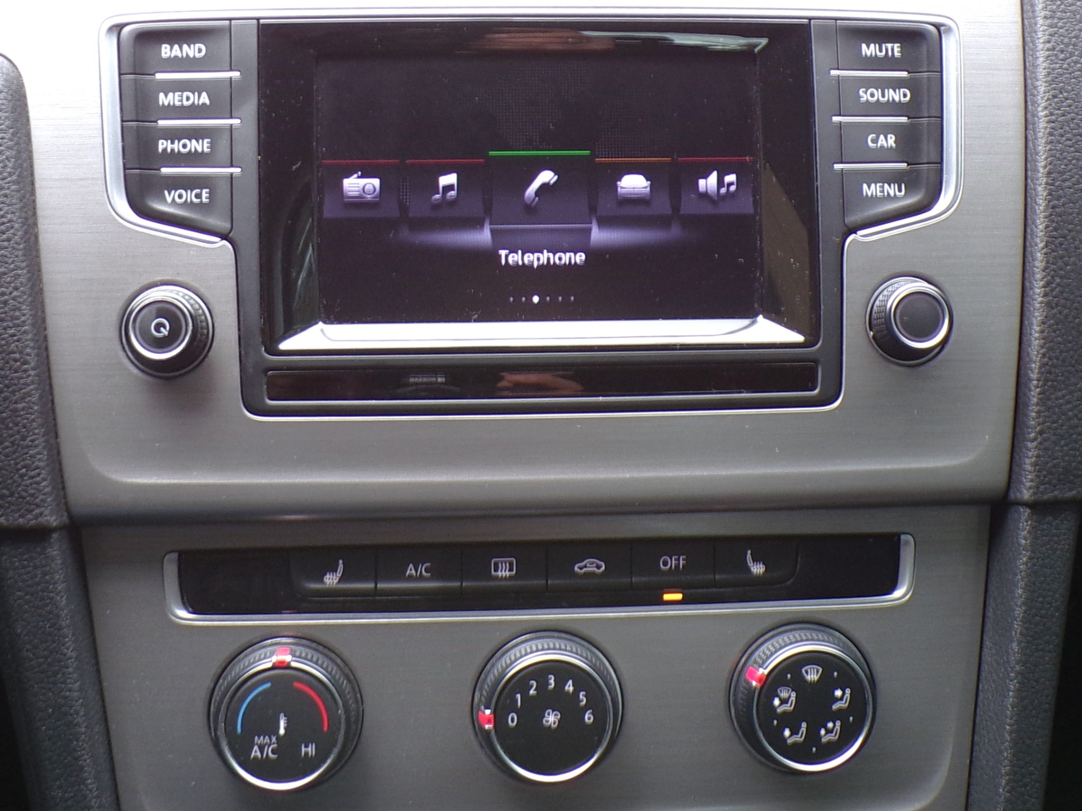 /autogallery/2015-Volkswagen-Golf-837502175213511.jpg