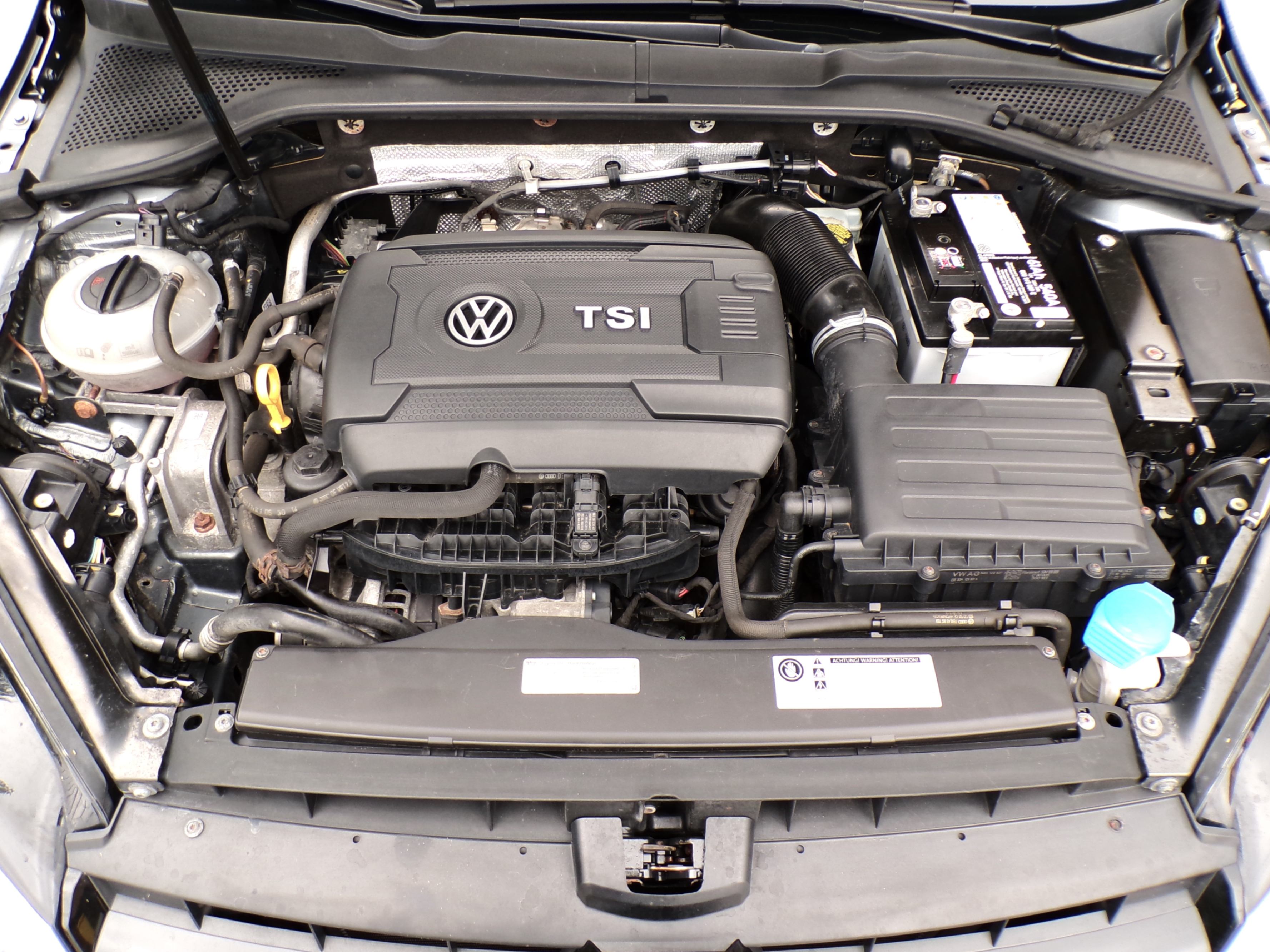 /autogallery/2015-Volkswagen-Golf-8972153841583719.jpg