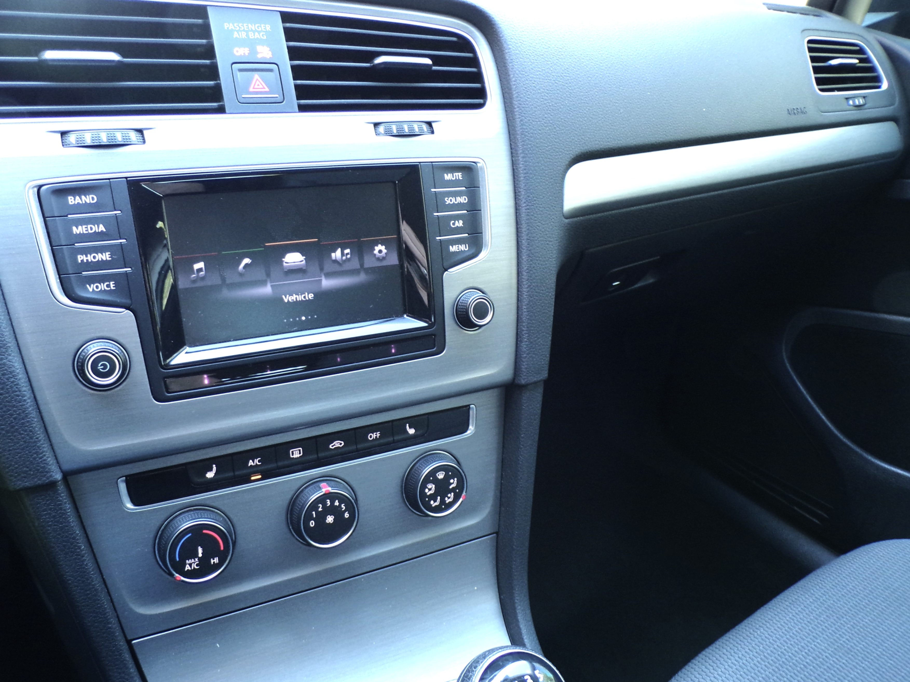 /autogallery/2015-Volkswagen-Golf-959659130999656.jpg
